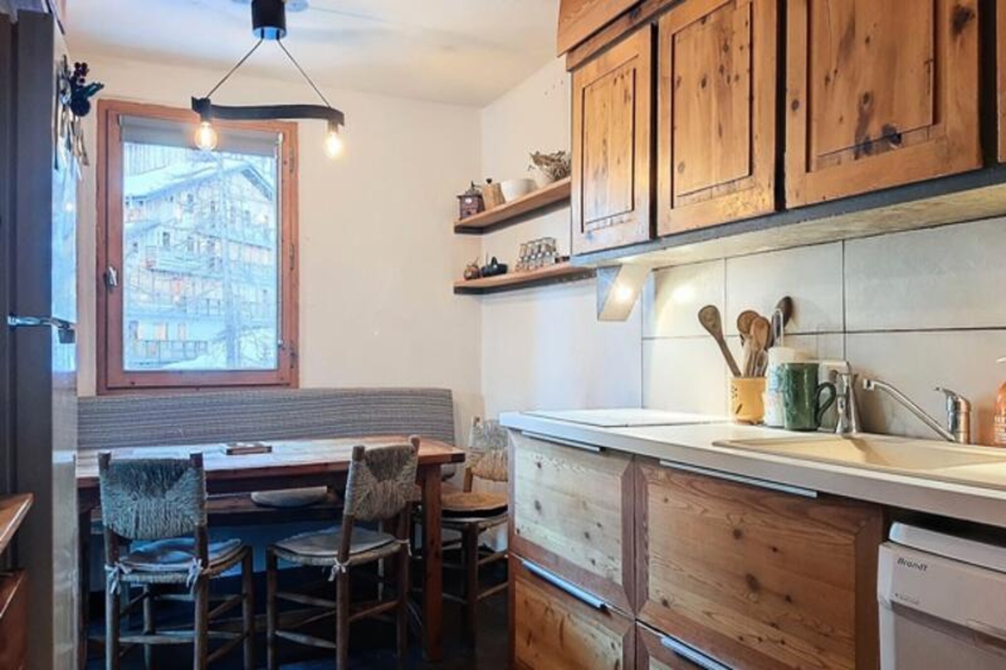 3-room apartment · Close to the station center