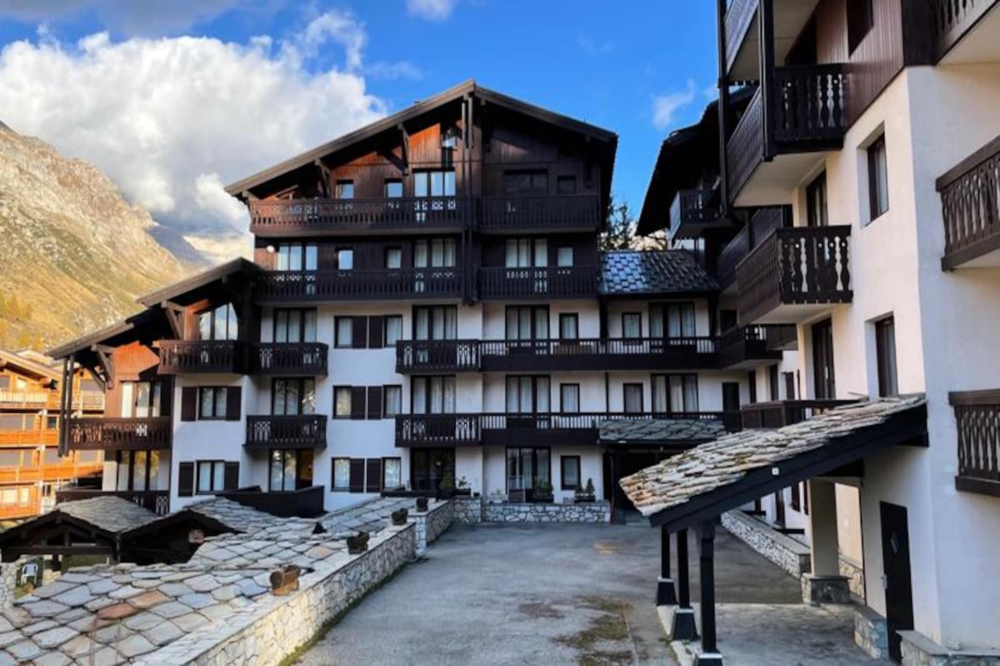 Apartment in Val d'Isère near Ski Lifts