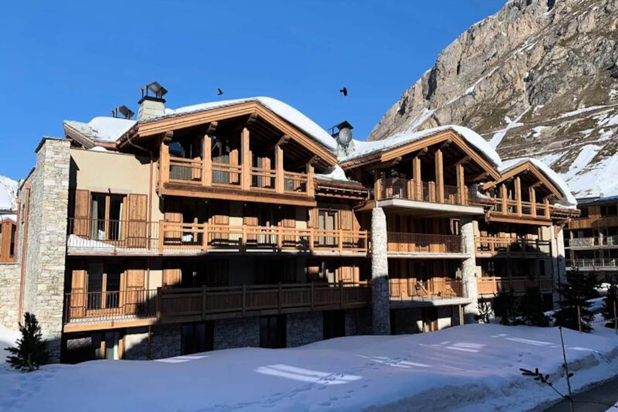 Fully renovated apartment. Close to the slopes. Parking included.