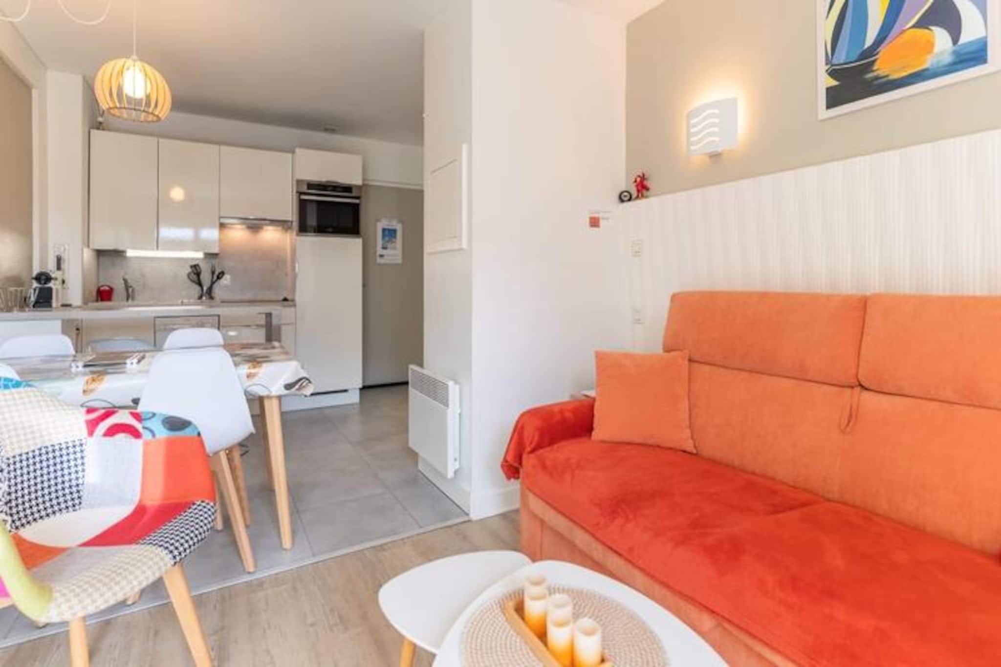Apartment near Canche Bay with Pool