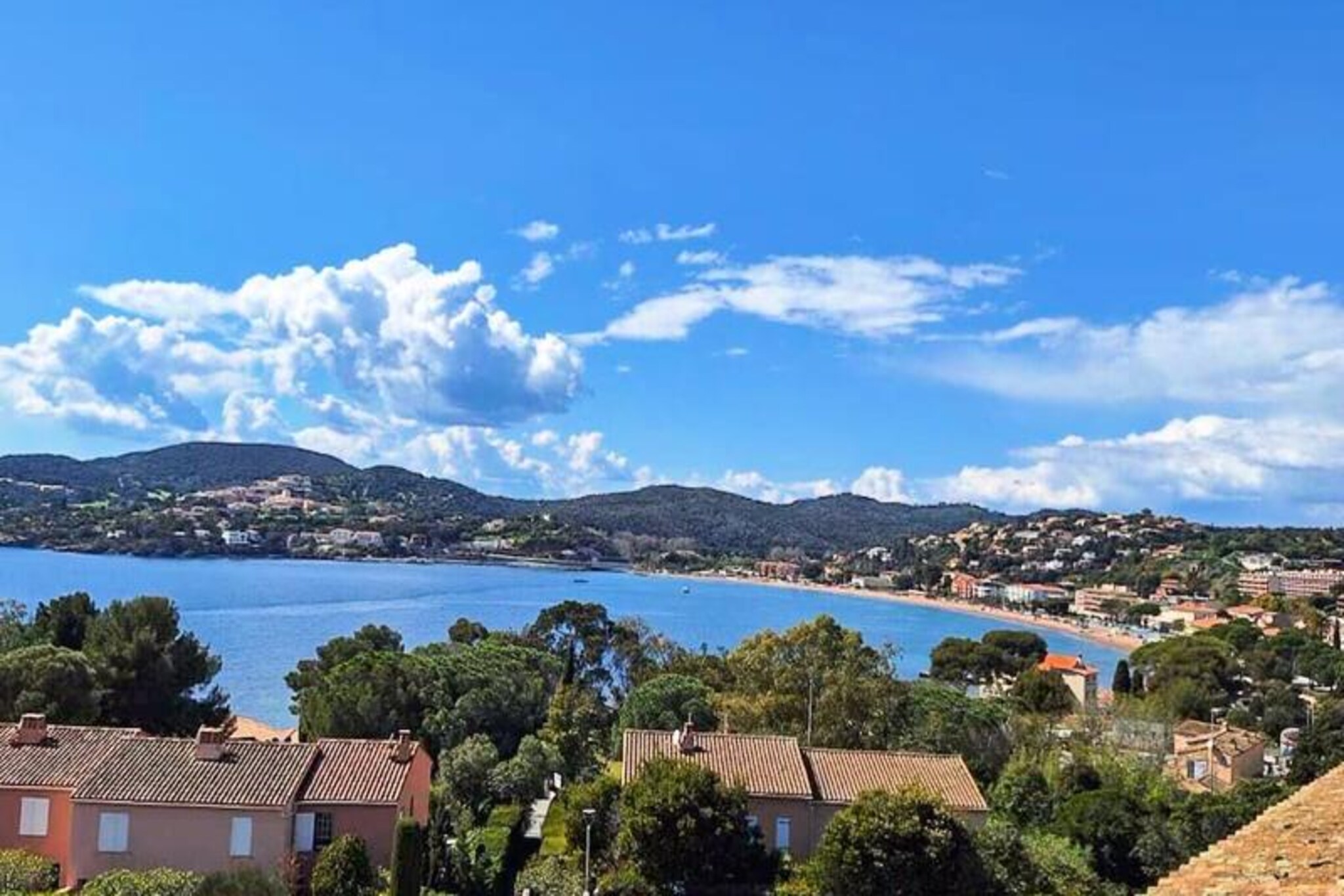 Where the azure waters of the Mediterranean meet the rugged beauty of the Esterel mountains, this charming apartment in Agay offers a serene retreat for up to four guests. With breathtaking views of both the sea and the iconic red cliffs, this property invites you to immerse yourself in the natural splendor and timeless charm of the French Riviera. Whether you're seeking relaxation or adventure, this idyllic location has it all. 
 
 The apartment is thoughtfully designed to provide comfort and convenience. The spacious bedroom features a luxurious king-size bed with views of the Esterel Massif, while the living room, complete with two sofa beds, offers a cozy space to unwind and enjoy the sea views. The modern shower room ensures a refreshing start to your day, and the large terrace, equipped with a dining table and sun loungers, is perfect for al fresco meals or soaking up the sun. Guests also have access to a shared, secure swimming pool and a private parking space for added ease. 
 
 Just steps from the beaches, the property is ideally situated for exploring the Riviera’s vibrant coastal life. Indulge in water sports, relax at private beach clubs, or savor fresh seafood at beachfront restaurants. For nature enthusiasts, the Esterel Massif offers endless opportunities for hiking, cycling, or even buggy rides through its protected landscapes, revealing panoramic vistas at every turn. 
 
 Whether you're strolling along the picturesque coastline, exploring nearby Saint-Raphaël or Cannes, or simply enjoying the tranquility of your terrace, this apartment is your gateway to unforgettable memories on the French Riviera. Let the beauty of Agay captivate your senses and create a holiday to cherish forever.