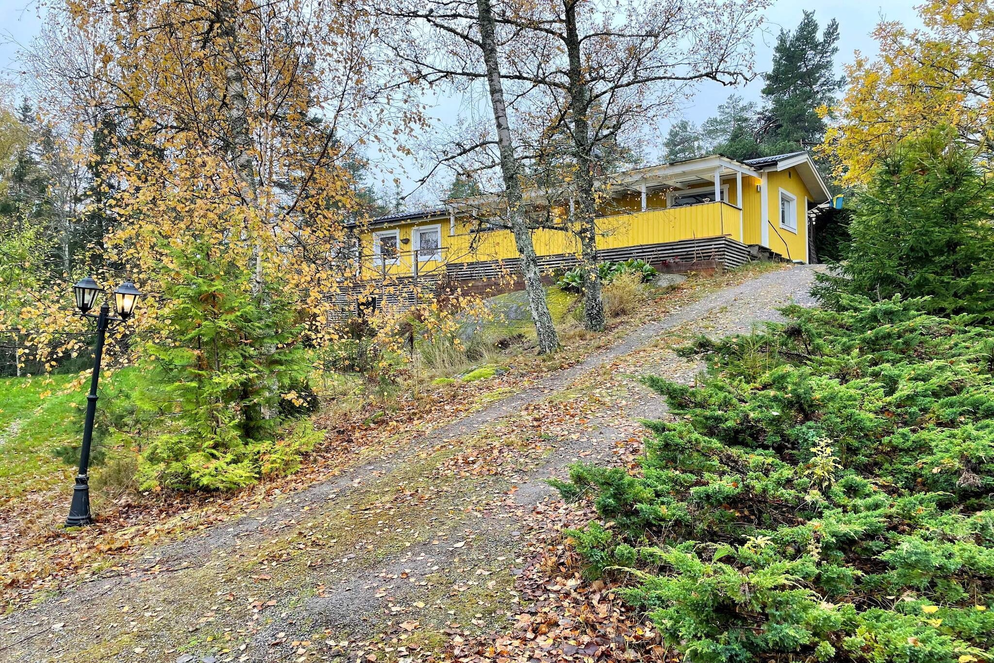 Gezellig toevluchtsoord in het bos met bubbelbad