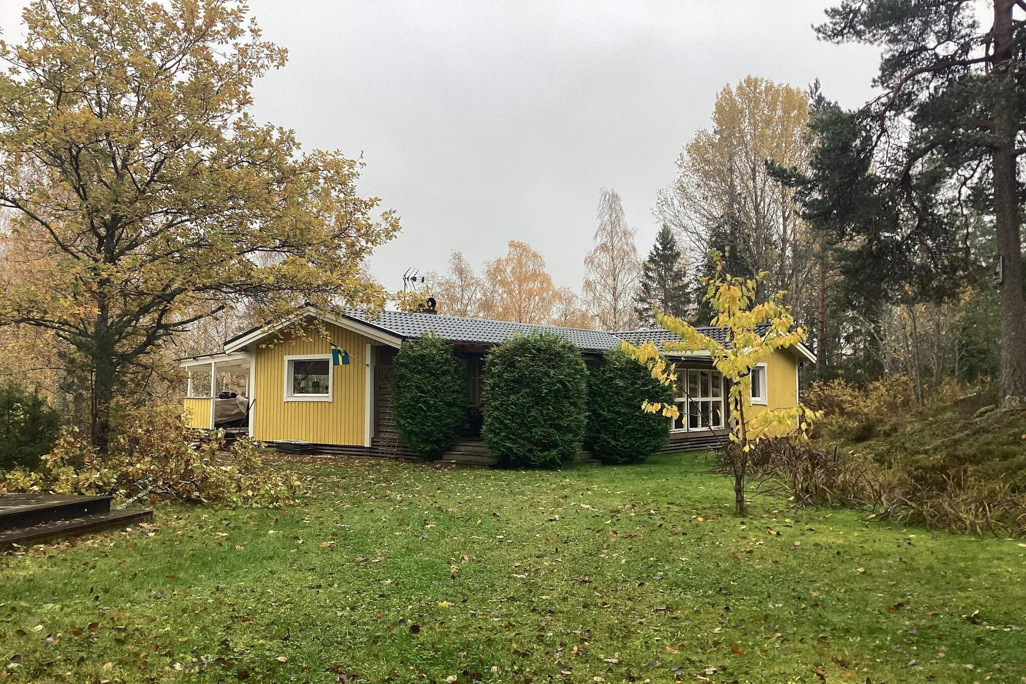 Gezellig toevluchtsoord in het bos met bubbelbad-Buitenlucht