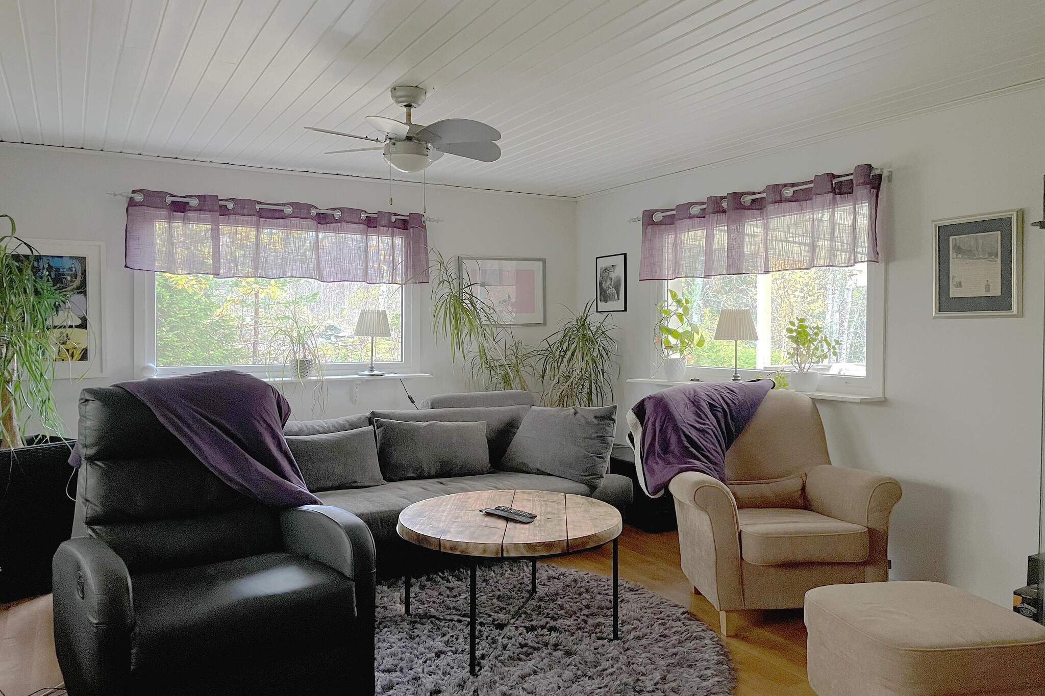 Gezellig toevluchtsoord in het bos met bubbelbad-Binnen