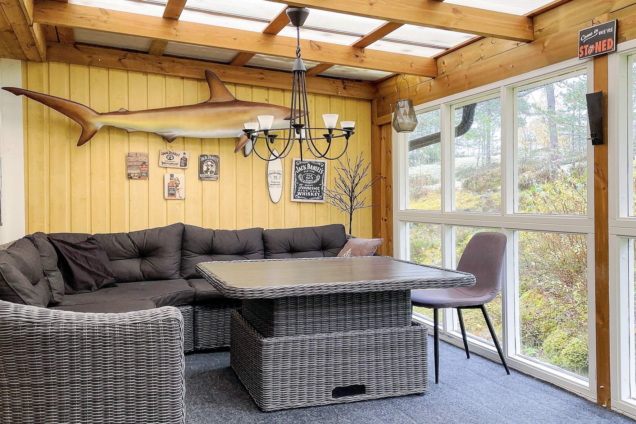 Gezellig toevluchtsoord in het bos met bubbelbad-Buitenlucht