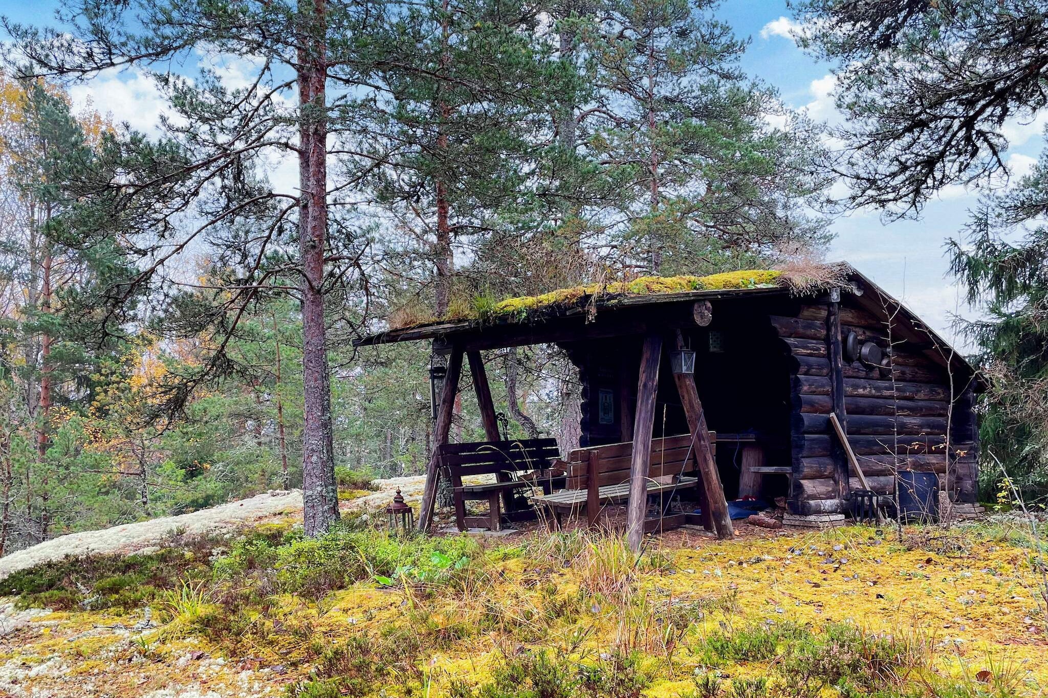 Gezellig toevluchtsoord in het bos met bubbelbad-Buitenlucht