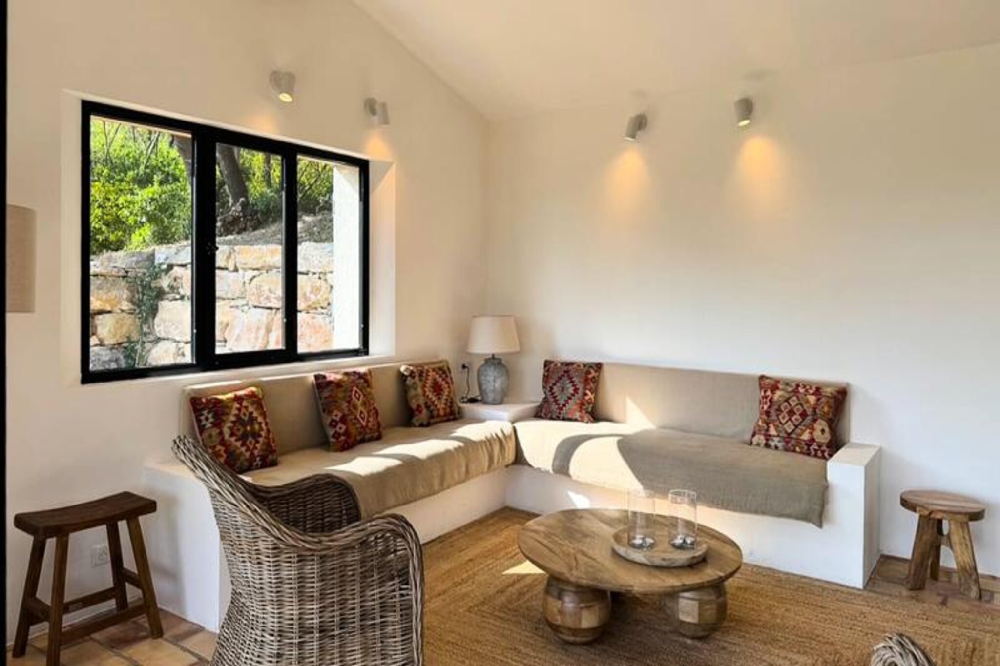 Step into a world of Provençal charm and tranquility at this exquisite stone farmhouse in Montauroux, a hidden gem in the heart of Provence. Surrounded by the rolling hills and fragrant gardens of the region, this villa offers a serene escape just a short drive from the glamour of Cannes and the historic allure of Fréjus. Whether you’re seeking a peaceful retreat or an adventure-filled getaway, this property is the perfect base for an unforgettable holiday.
This beautifully restored 120 m² farmhouse blends traditional Provençal architecture with modern comforts, creating a warm and inviting space for up to four guests. The villa features two spacious bedrooms, including a master suite with a king-size bed, private bathroom, and direct garden access. The second bedroom offers two single beds and a private shower room, ensuring comfort and privacy for all. The ground floor boasts a fully equipped kitchen, a bright dining area, and a cozy living room with a wood-burning stove, all opening onto a covered terrace with breathtaking panoramic views of the surrounding hills.
Outside, the 1000 m² Mediterranean garden is a private oasis, complete with a sparkling swimming pool, sun loungers, and a shaded dining area for al fresco meals. Private parking for three vehicles ensures convenience, while the peaceful setting invites you to unwind and soak up the beauty of Provence.
Located just five minutes from the charming village of Montauroux, this villa is perfectly positioned to explore the French Riviera. Discover the sandy beaches of the Mediterranean, indulge in luxury shopping in Cannes, or wander through the art galleries and cobblestone streets of nearby Tourrettes. With its blend of elegance, comfort, and an unbeatable location, this Provençal retreat promises a holiday to remember.
