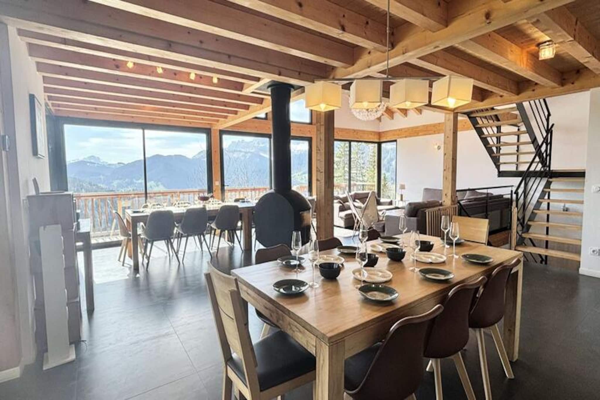 Chalet in Notre-Dame with Sauna & Jacuzzi