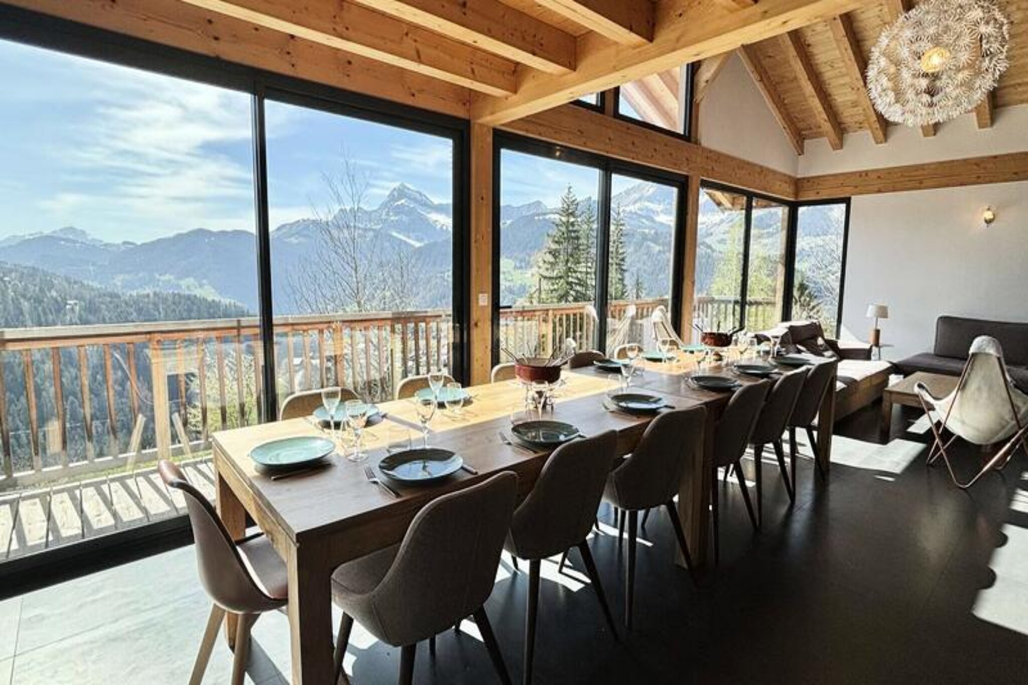 Chalet in Notre-Dame with Sauna & Jacuzzi