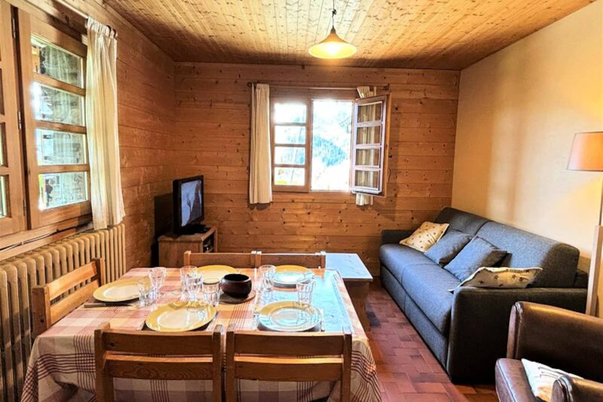 2-room apartment in Notre-Dame-de-Bellecombe - sleeps 5