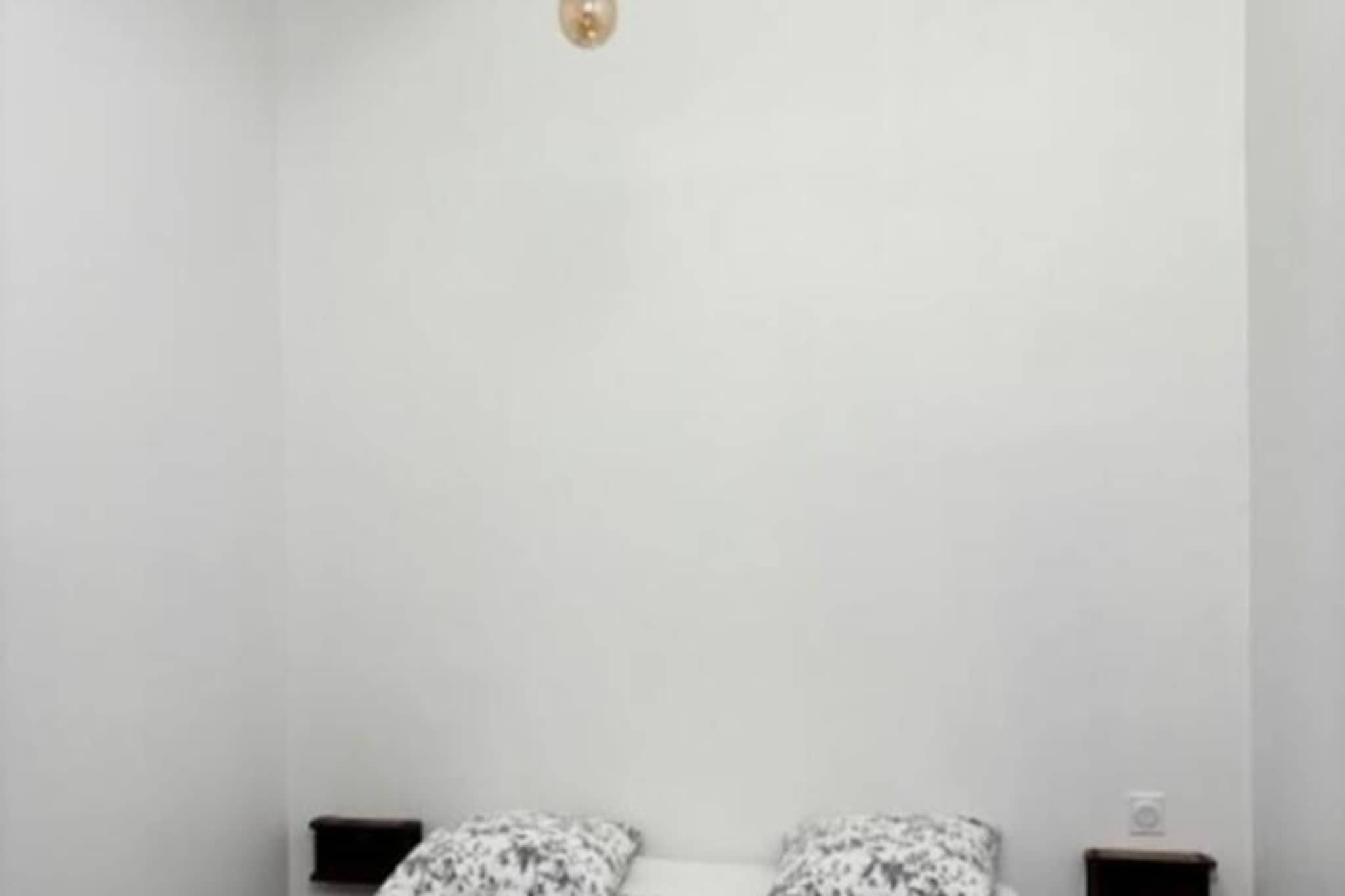 Apartment in L'Isle-sur-la-Sorgue by River