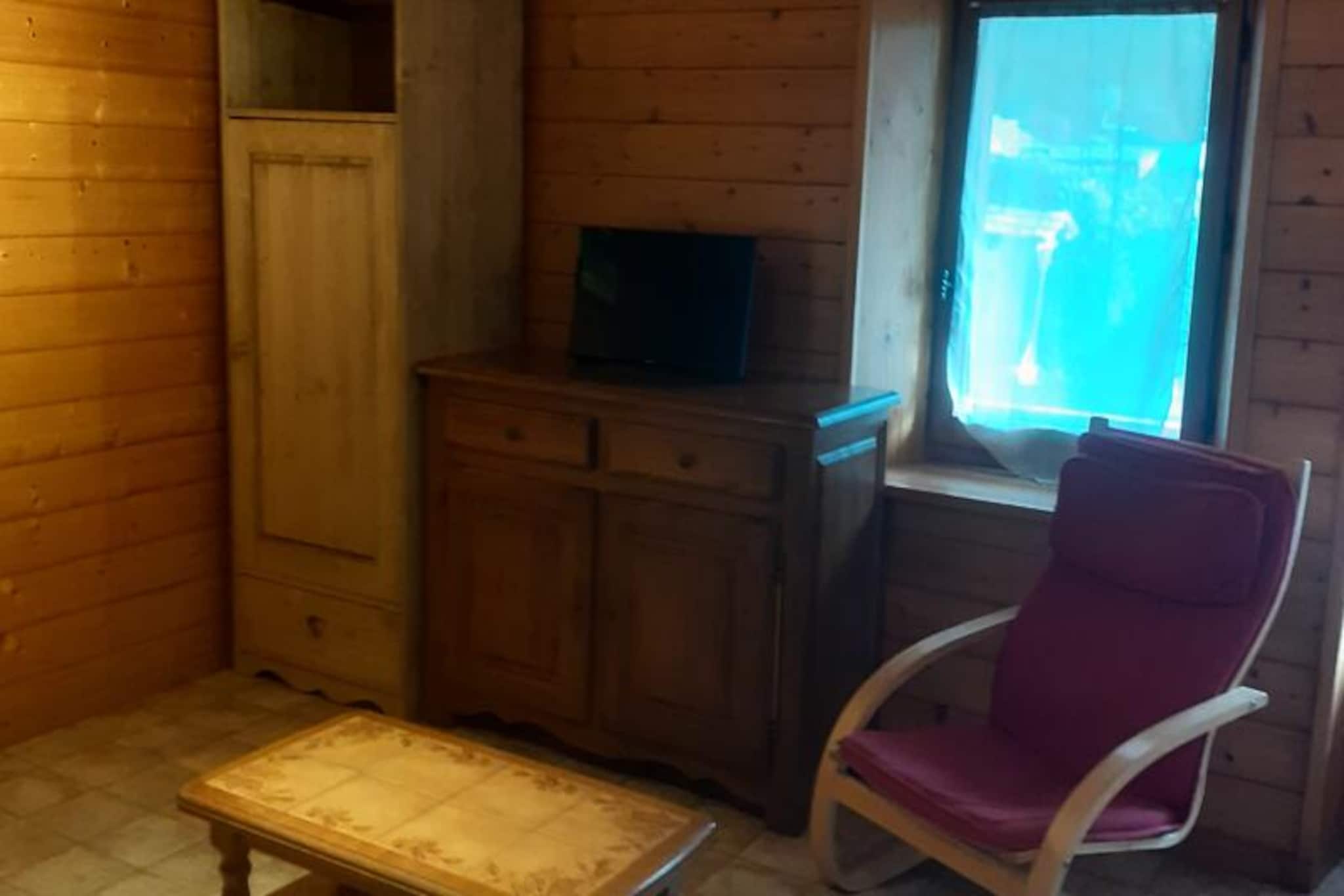 3 Rooms for 7 People