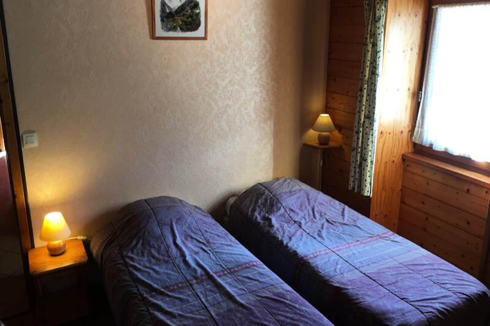 3 Rooms for 7 People