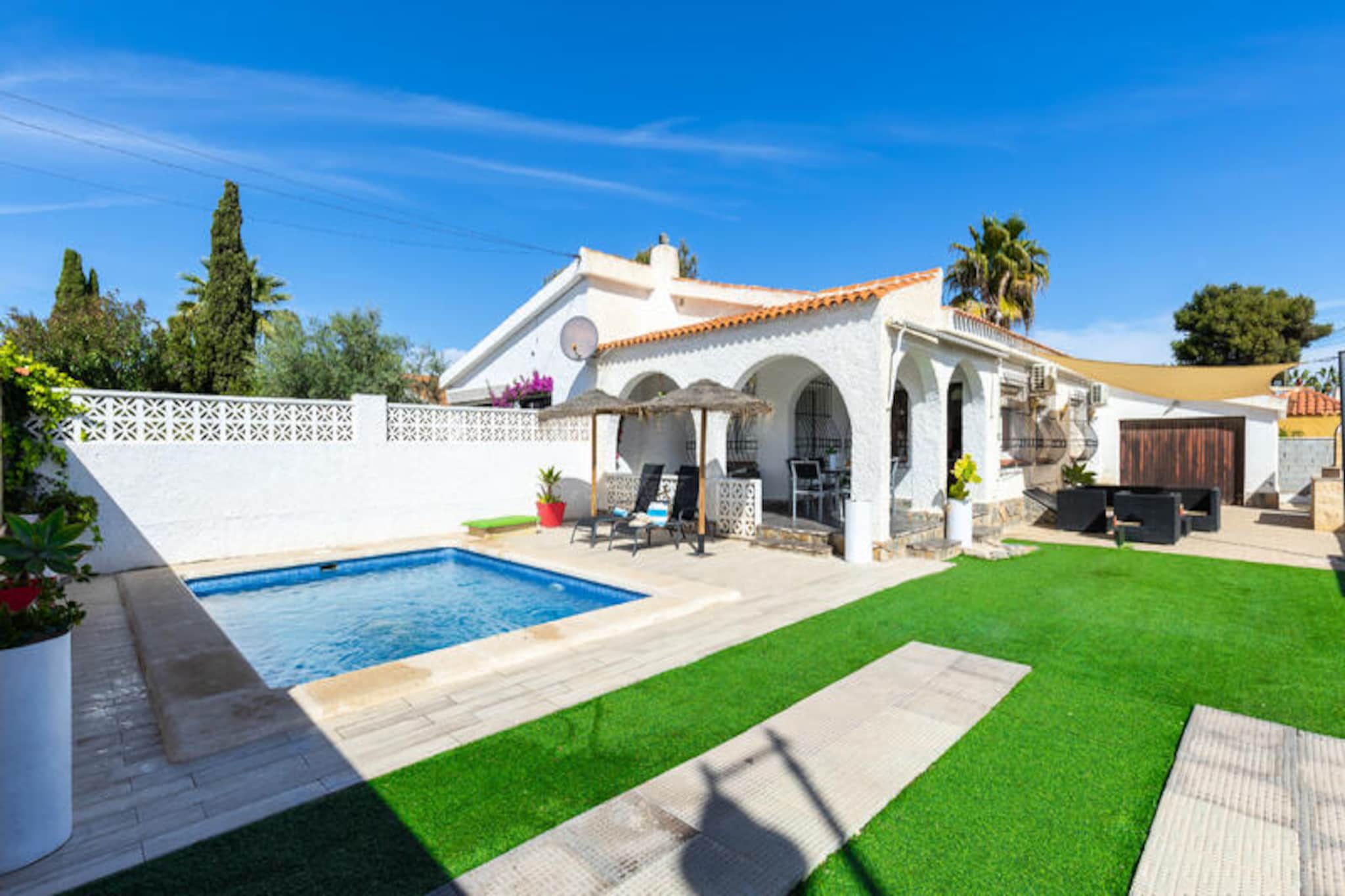 Chalet in Torrevieja with Private Pool