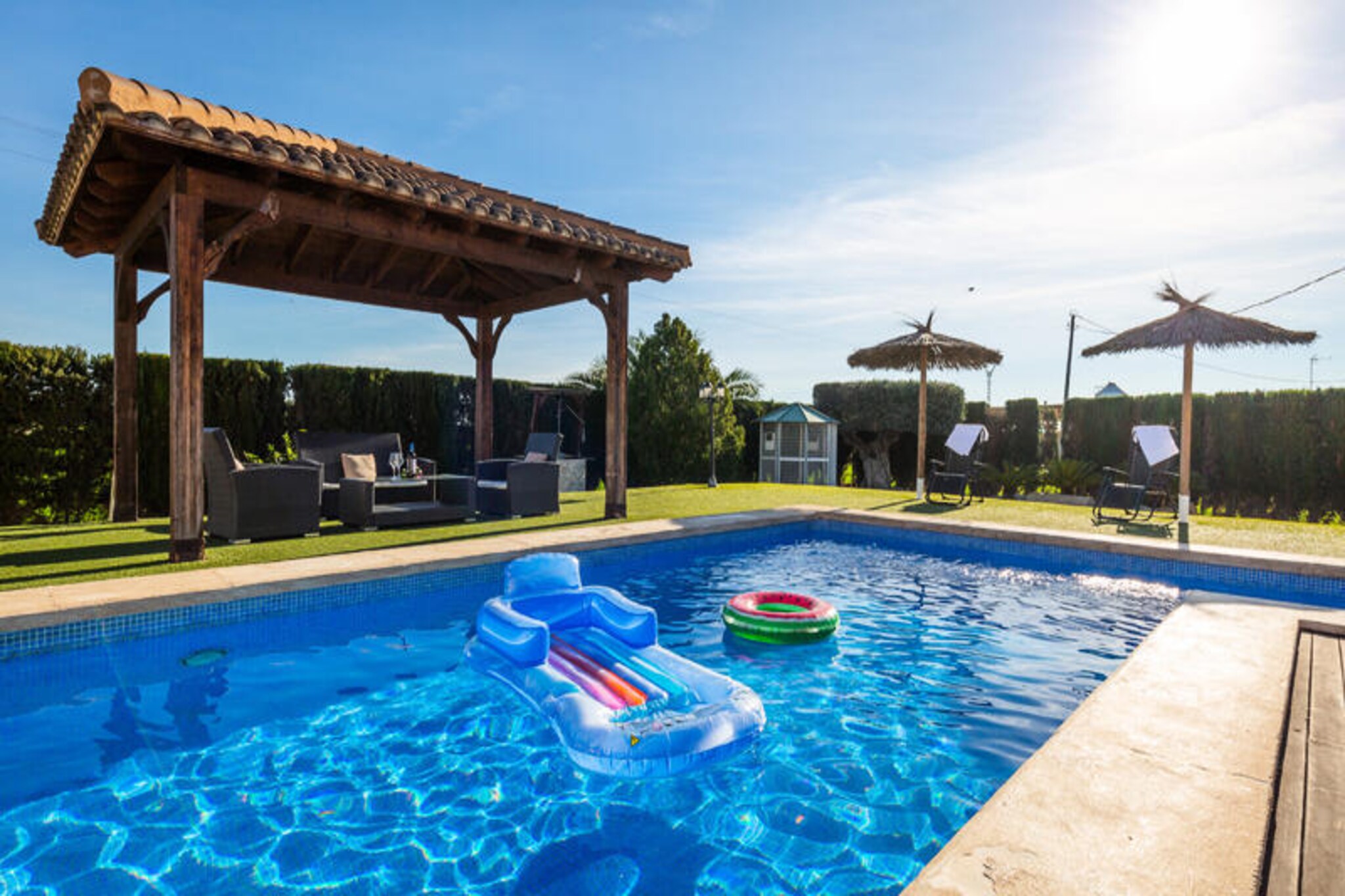 In the heart of the serene Spanish countryside, this charming rural house in Dolores offers a tranquil escape surrounded by nature. Imagine waking up to the gentle rustle of leaves and the chirping of birds, with the lush greenery of your private garden just outside your window. Perfect for families or groups, this retreat invites you to unwind, reconnect, and savor the slower pace of life. For those who love the outdoors, a nearby hiking route leads to the stunning Hondo marsh, where you can immerse yourself in long, peaceful walks amidst breathtaking natural beauty. 

This spacious 100 m² home comfortably accommodates up to 10 guests across three cozy bedrooms. Recently built, it boasts modern amenities while retaining a warm, inviting atmosphere. The private garden is a highlight, featuring a sparkling swimming pool, a barbecue area for al fresco dining, and ample terrace space for soaking up the Spanish sun. Inside, you'll find a fully equipped separate kitchen with everything you need, from a ceramic hob to a juicer, ensuring meal preparation is a breeze. Relax in the living room with satellite TV and Wi-Fi, or indulge in the sauna for ultimate relaxation. Additional conveniences include a fireplace, outdoor parking, and a fenced property for added privacy.

Located just 2 km from the town of Dolores, you'll have easy access to local shops, restaurants, and a supermarket. The sandy beaches are only 12 km away, perfect for a day of sun and sea, while golf enthusiasts will appreciate the nearby course just 15 km away. Alicante Airport is a convenient 30 km drive, making your journey smooth and stress-free. Whether you're seeking a family getaway, a rural retreat, or a base to explore the Costa Blanca, this property offers the perfect blend of comfort, nature, and accessibility. Create unforgettable memories in this idyllic Spanish haven.