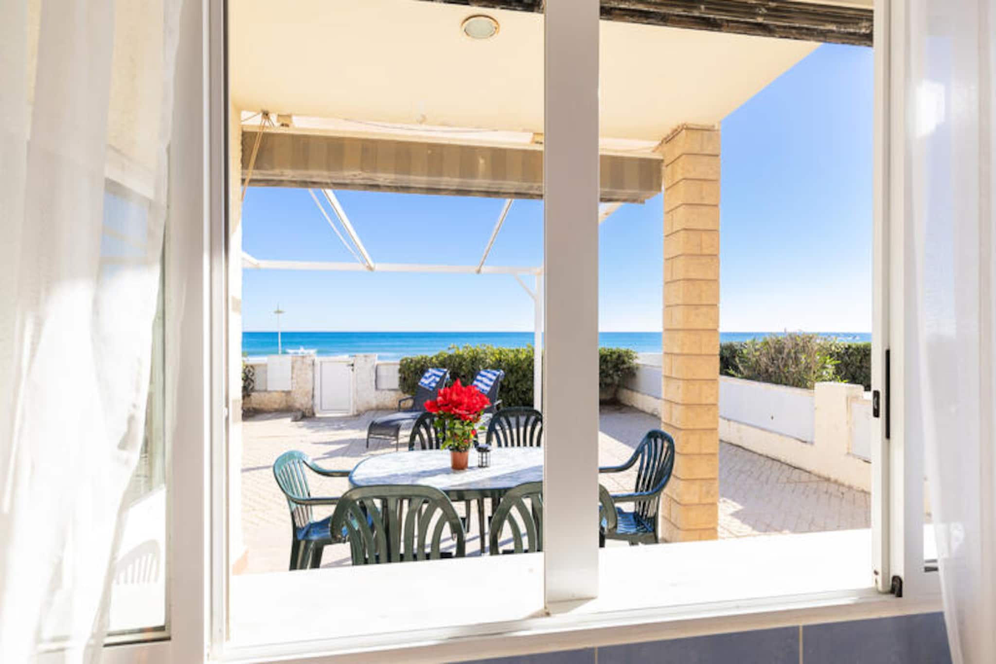 Villa in Guardamar with Beach Access
