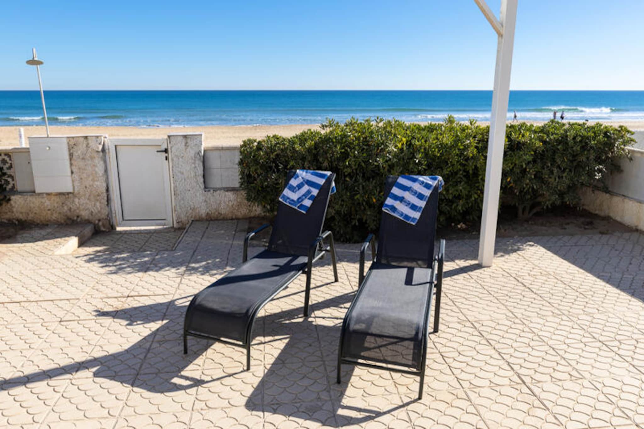 Villa in Guardamar with Beach Access