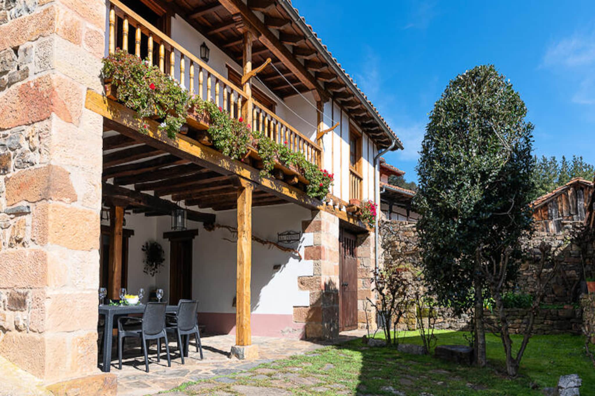 House in Liébana with Mountain Views