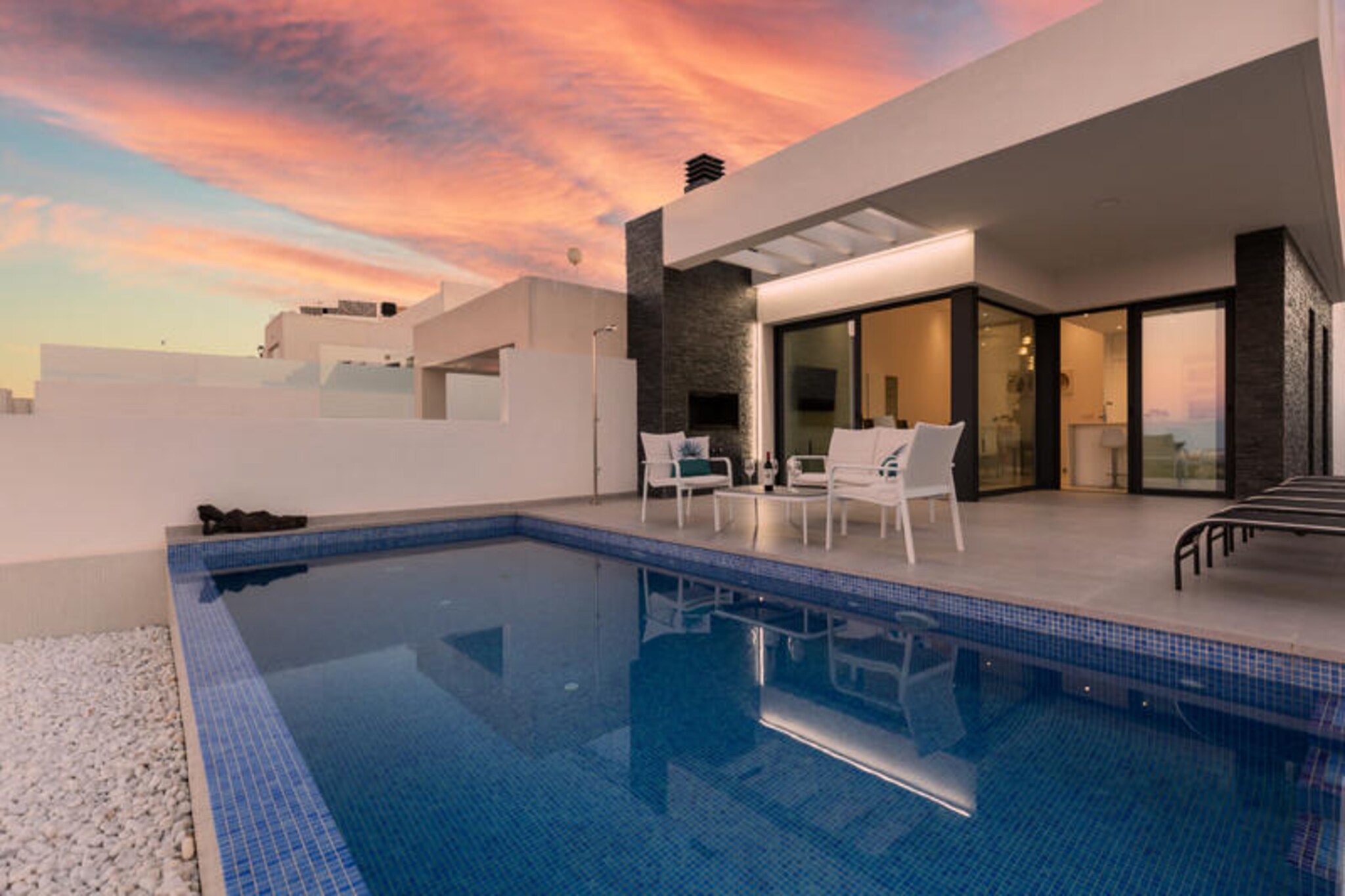 Villa in Rojales with Infinity Pool Views