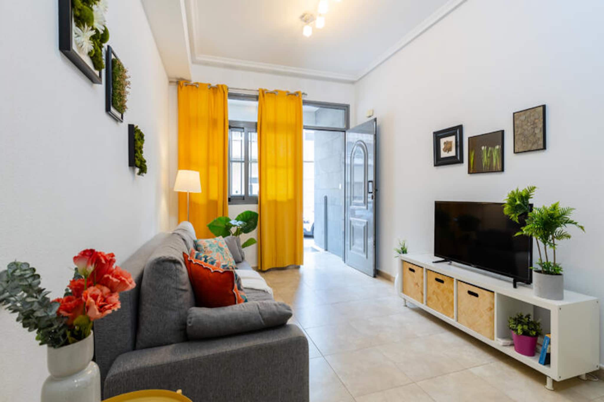 Apartment in Guardamar near Sandy Beach