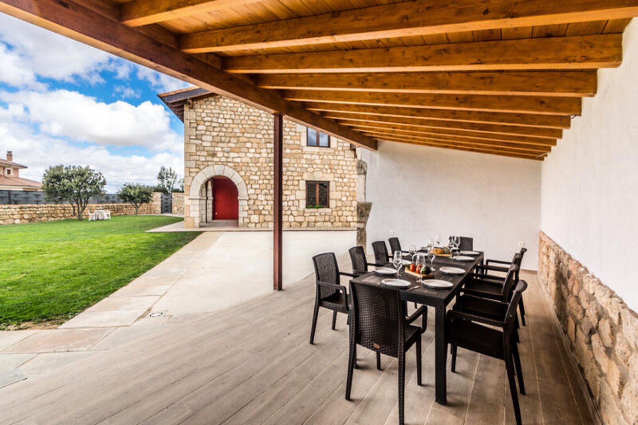 Villa near Burgos with BBQ and Garden