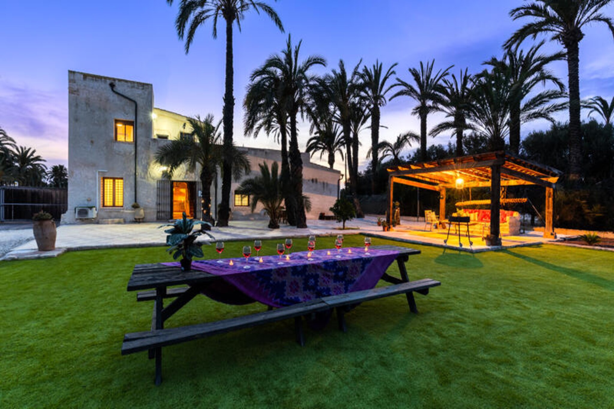 Villa in Elche with Private Pool & BBQ