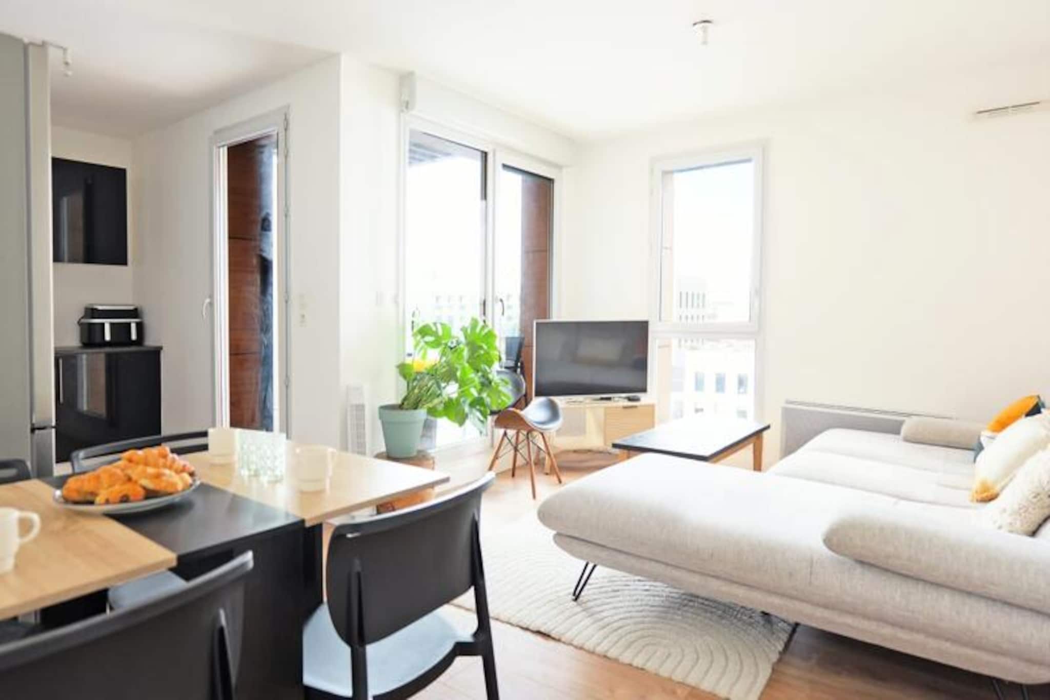 High above the vibrant streets of Montpellier, this elegant 57 m² apartment offers a serene retreat in the heart of the city. Located on the eighth floor of a prestigious building with an elevator, it provides breathtaking views of the historic skyline and a peaceful atmosphere, perfect for unwinding after a day of exploration. Whether you're here for a romantic getaway or a family adventure, this property promises a stay filled with comfort and convenience.
Step inside to discover a bright and airy living space designed with care and attention to detail. The apartment accommodates up to four guests with two beautifully appointed bedrooms: one featuring a luxurious king-size bed and the other a cozy queen-size bed. The fully equipped kitchen invites you to prepare delightful meals, while the spacious balcony is the ideal spot to sip your morning coffee or enjoy a glass of wine as the sun sets over the city. Modern amenities such as Wi-Fi, satellite TV, a washing machine, and a dryer ensure a hassle-free stay, while the garage provides added convenience for those traveling by car.
Situated just a 2-minute walk from Montpellier-Saint-Roch train station, this apartment offers unparalleled access to the city's main attractions. Stroll to the iconic Place de la Comédie, admire the masterpieces at the Musée Fabre, or wander through the lush Jardin des Plantes. The neighborhood is both lively and tranquil, with a variety of restaurants and cafes nearby, allowing you to savor the flavors of southern France at your leisure.
Choose this exceptional apartment for your Montpellier escape and experience the perfect blend of urban charm and modern comfort. From its prime location to its thoughtful amenities, every detail has been designed to make your stay unforgettable.