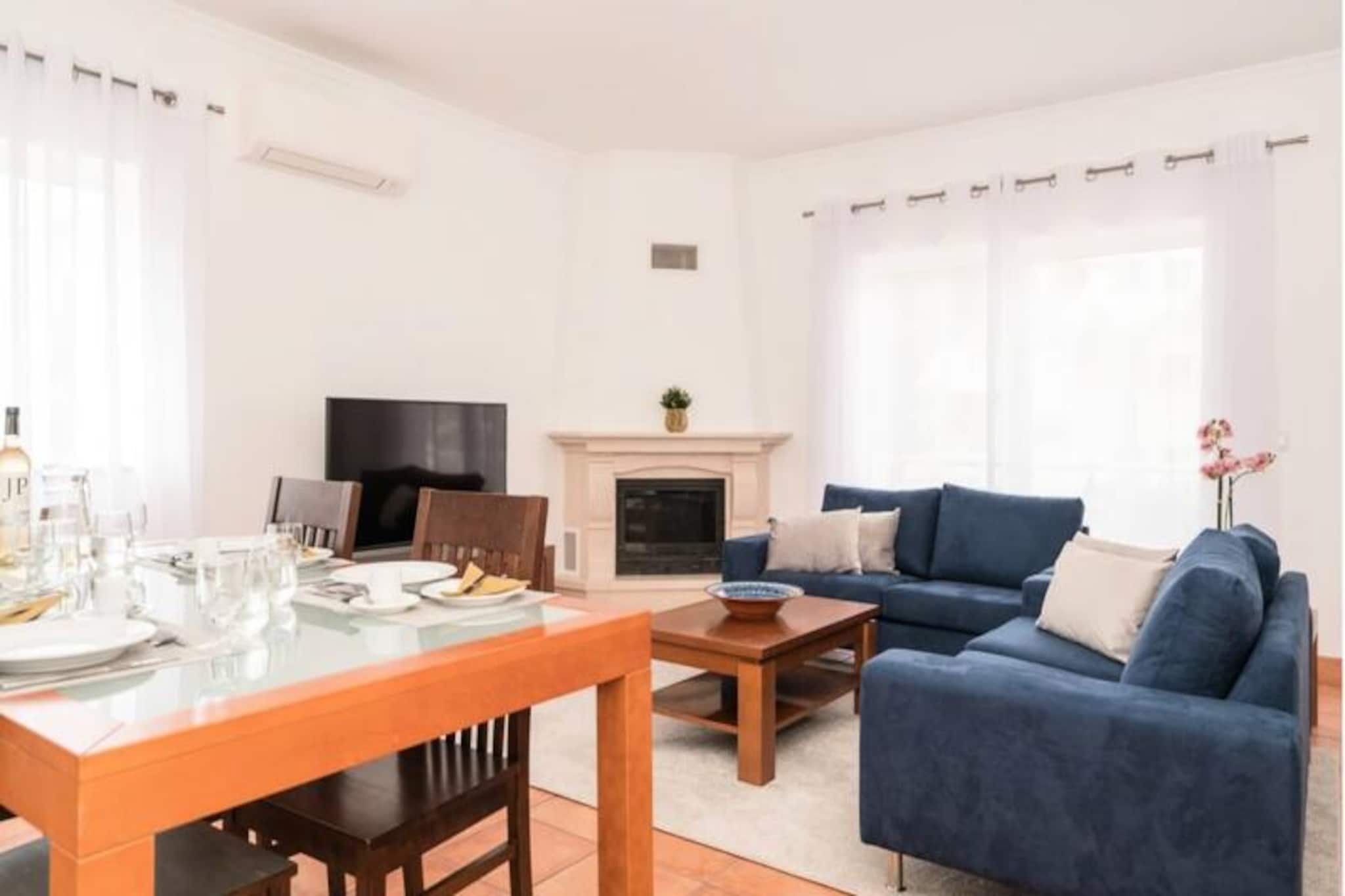 Apartment in Porto de Mós near Beach & Gym