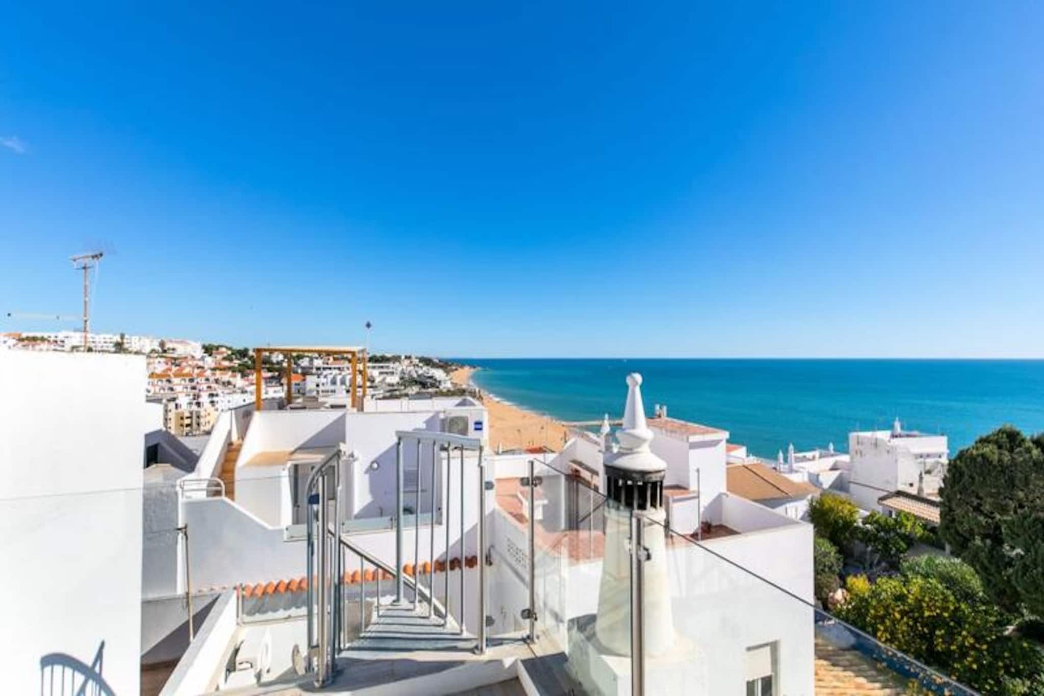 Cottage in Albufeira with Ocean Views
