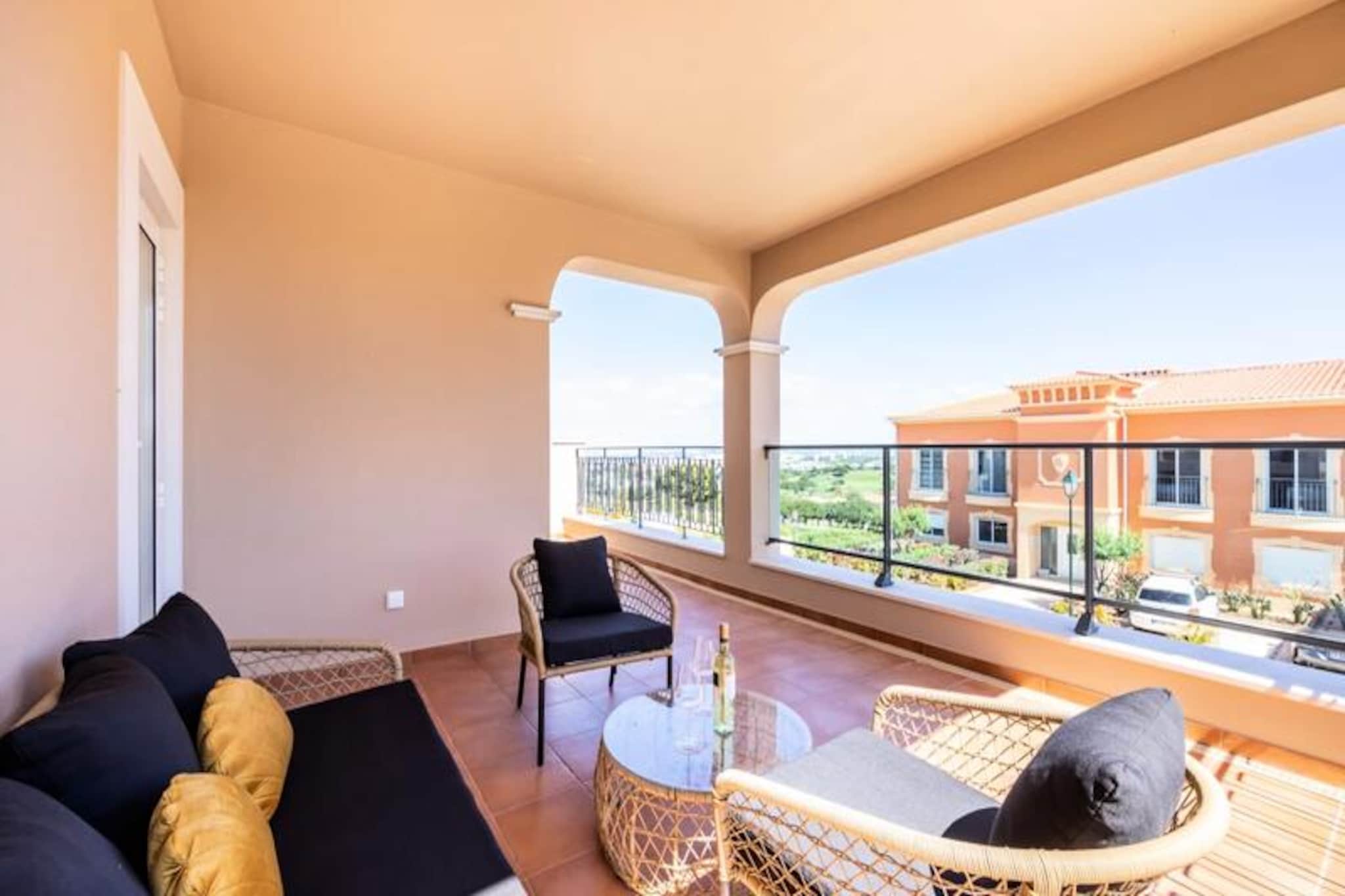 Apartment in Lagos with Golf & Spa Access