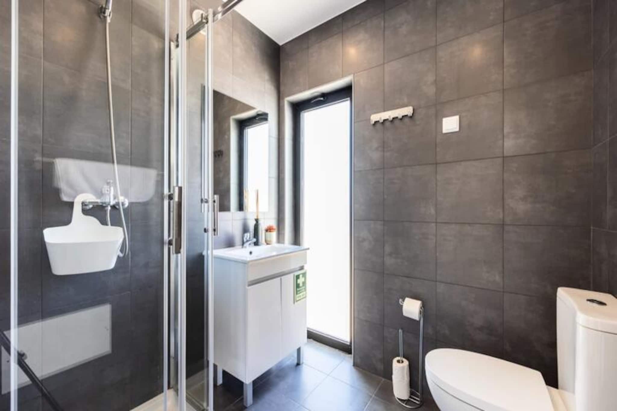 Houses & Villas for 4 People