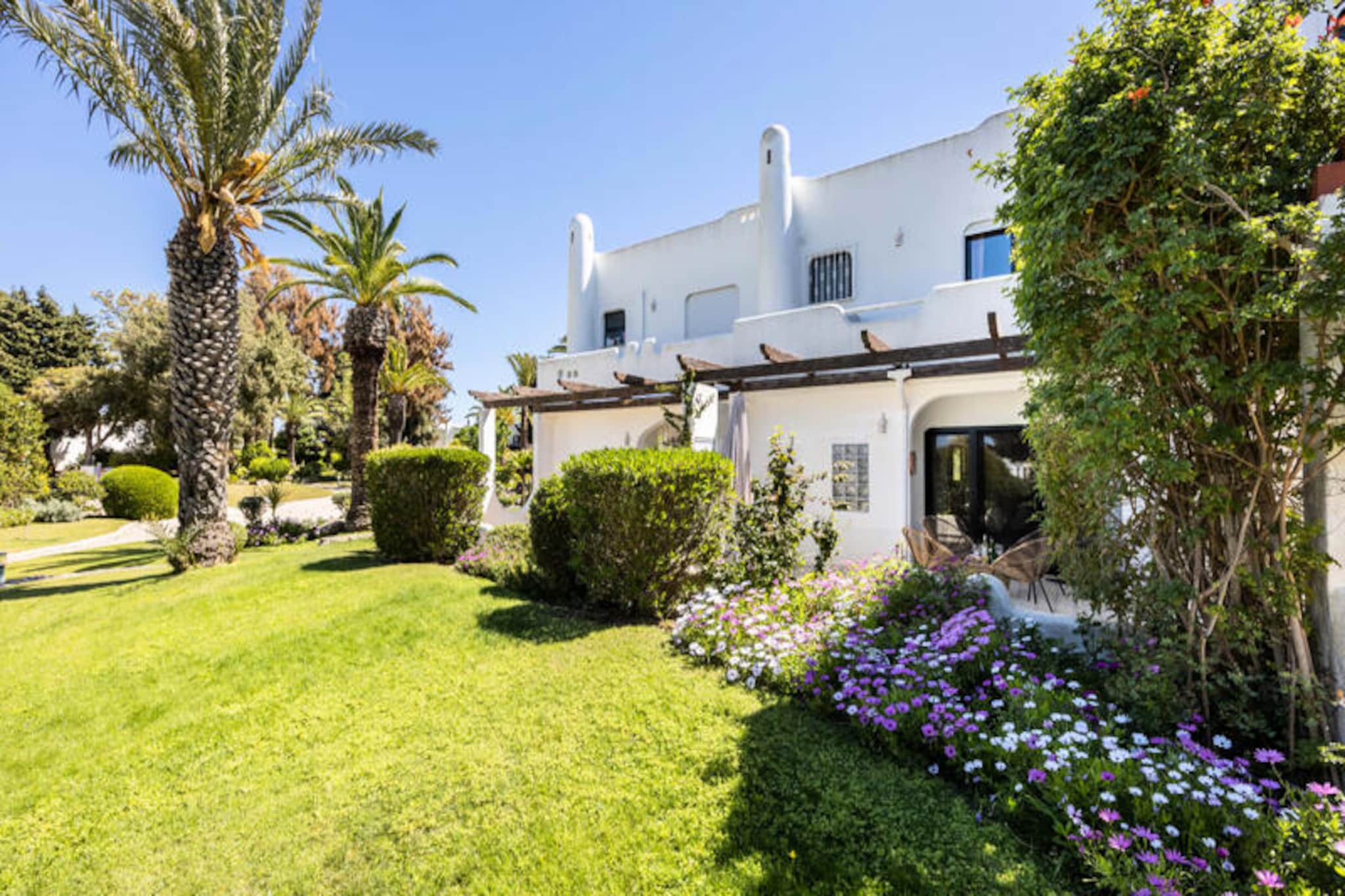 Villa in Ferragudo near Caneiros Beach