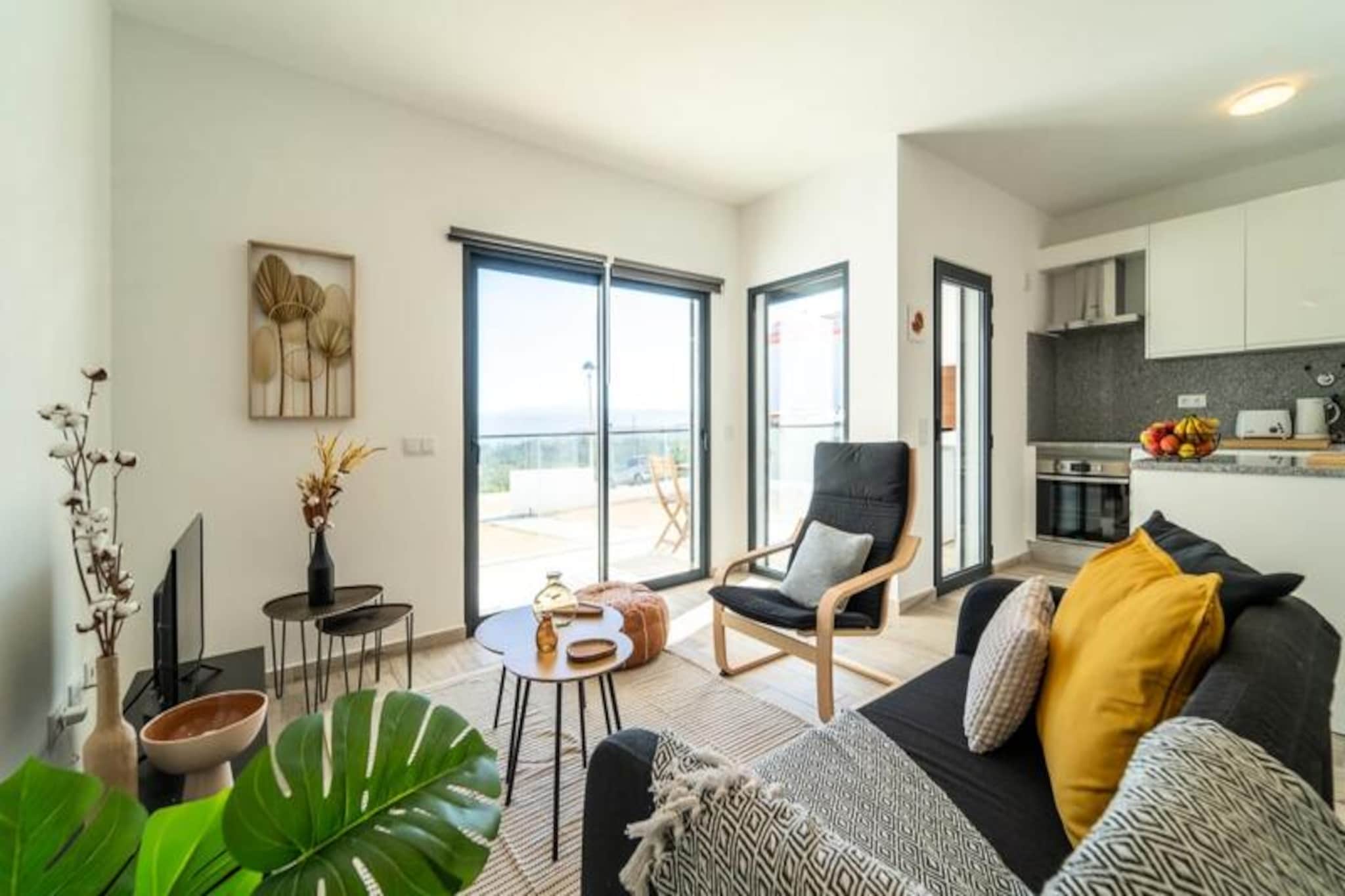 Apartment in Espartal near Monte Clérigo