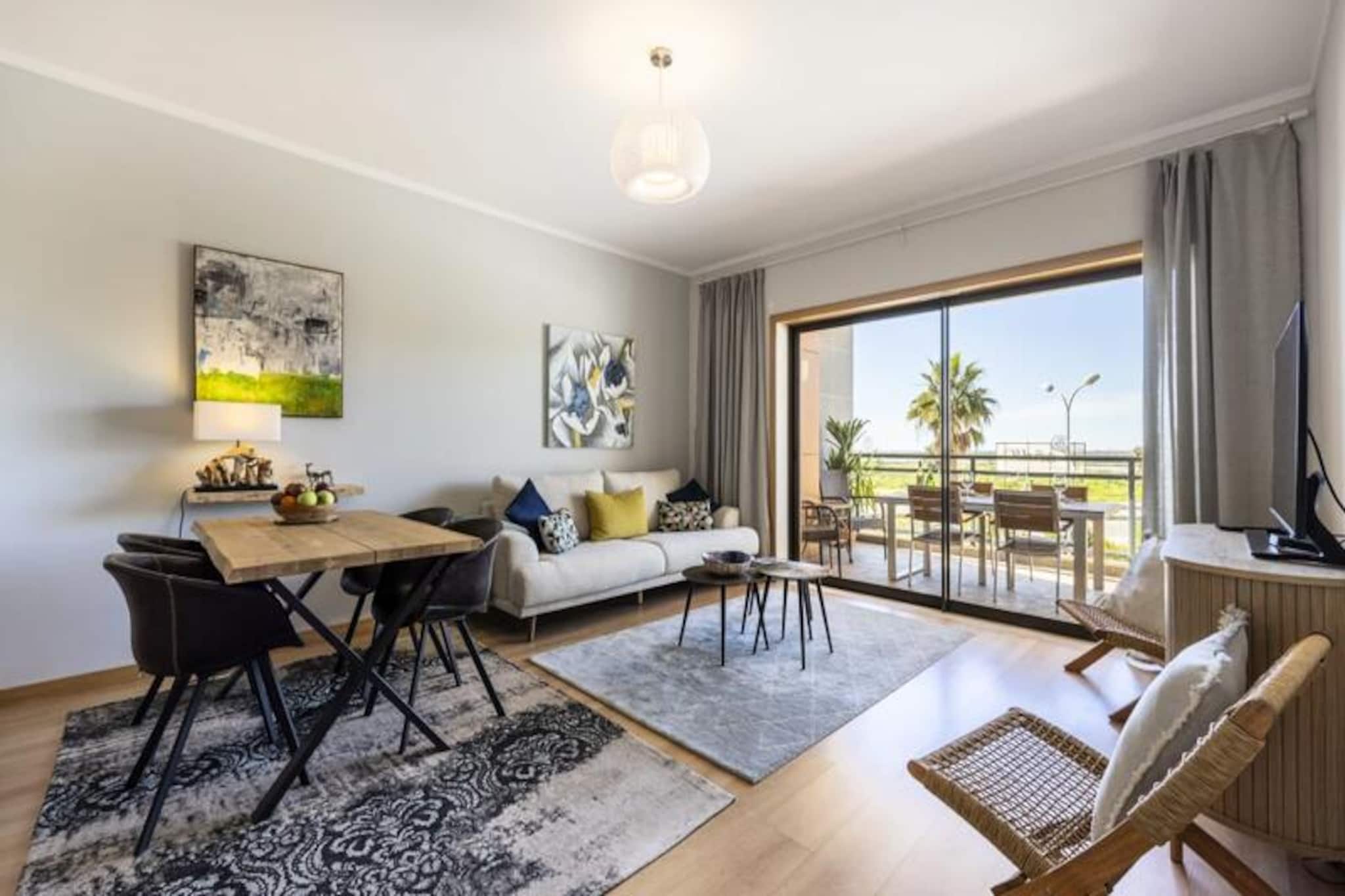 Apartment in Olhátildeo with Lagoon Views