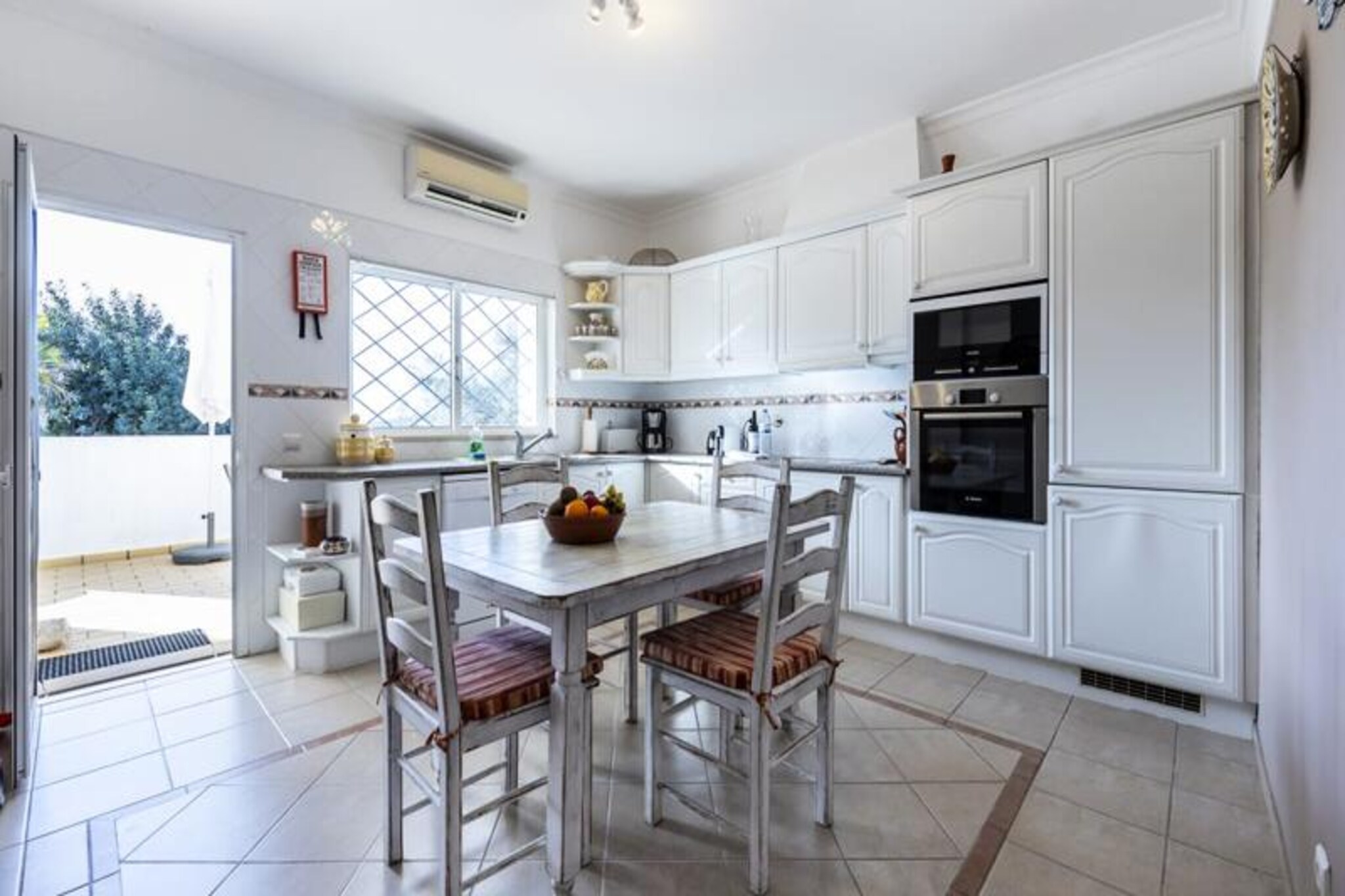 Villa in Algarve with Private Heated Pool