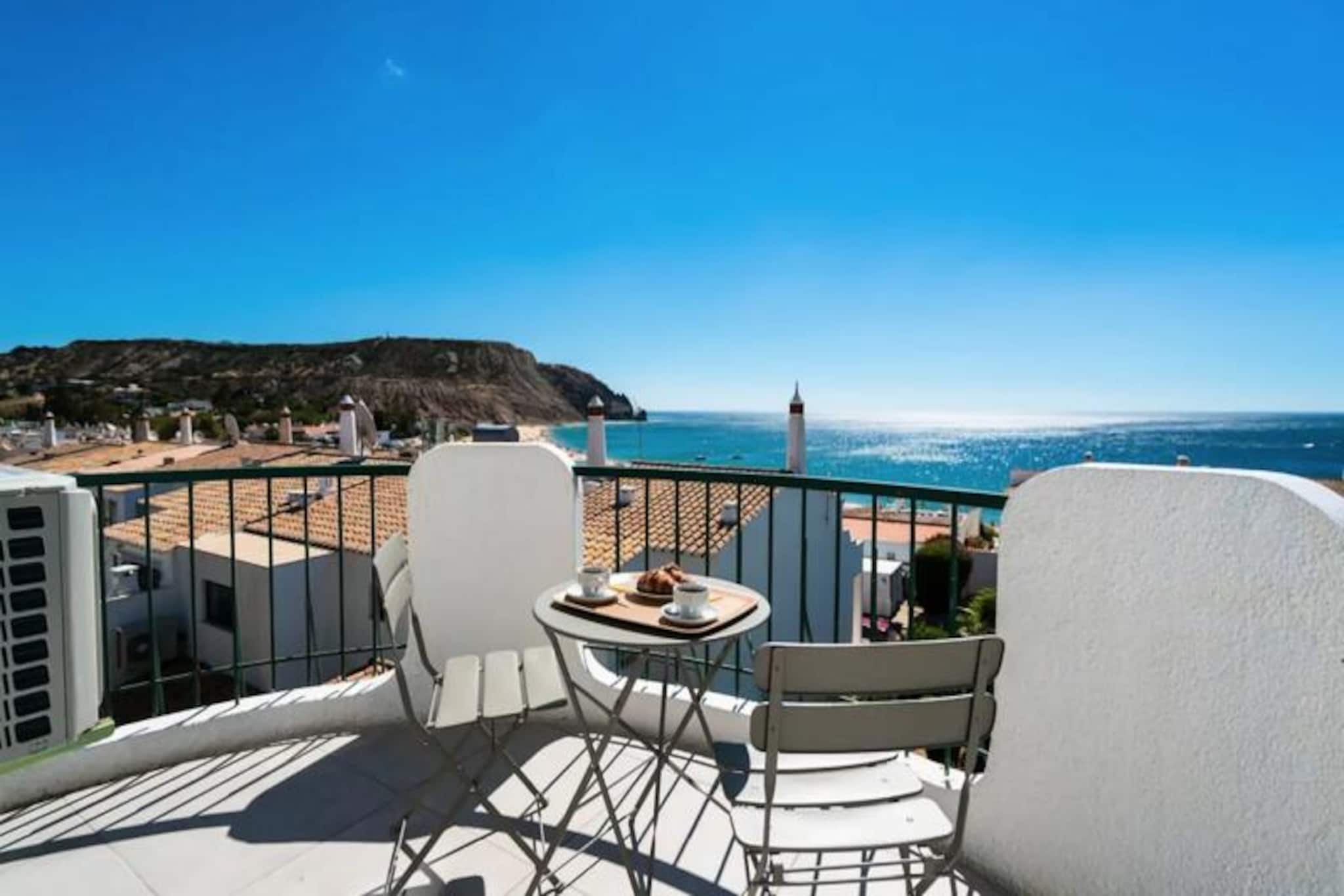 Apartment in Luz with Stunning Sea Views