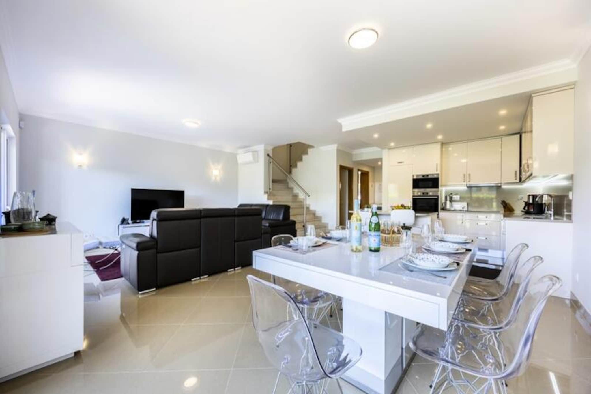 House in Lagos with Golf and Spa Access