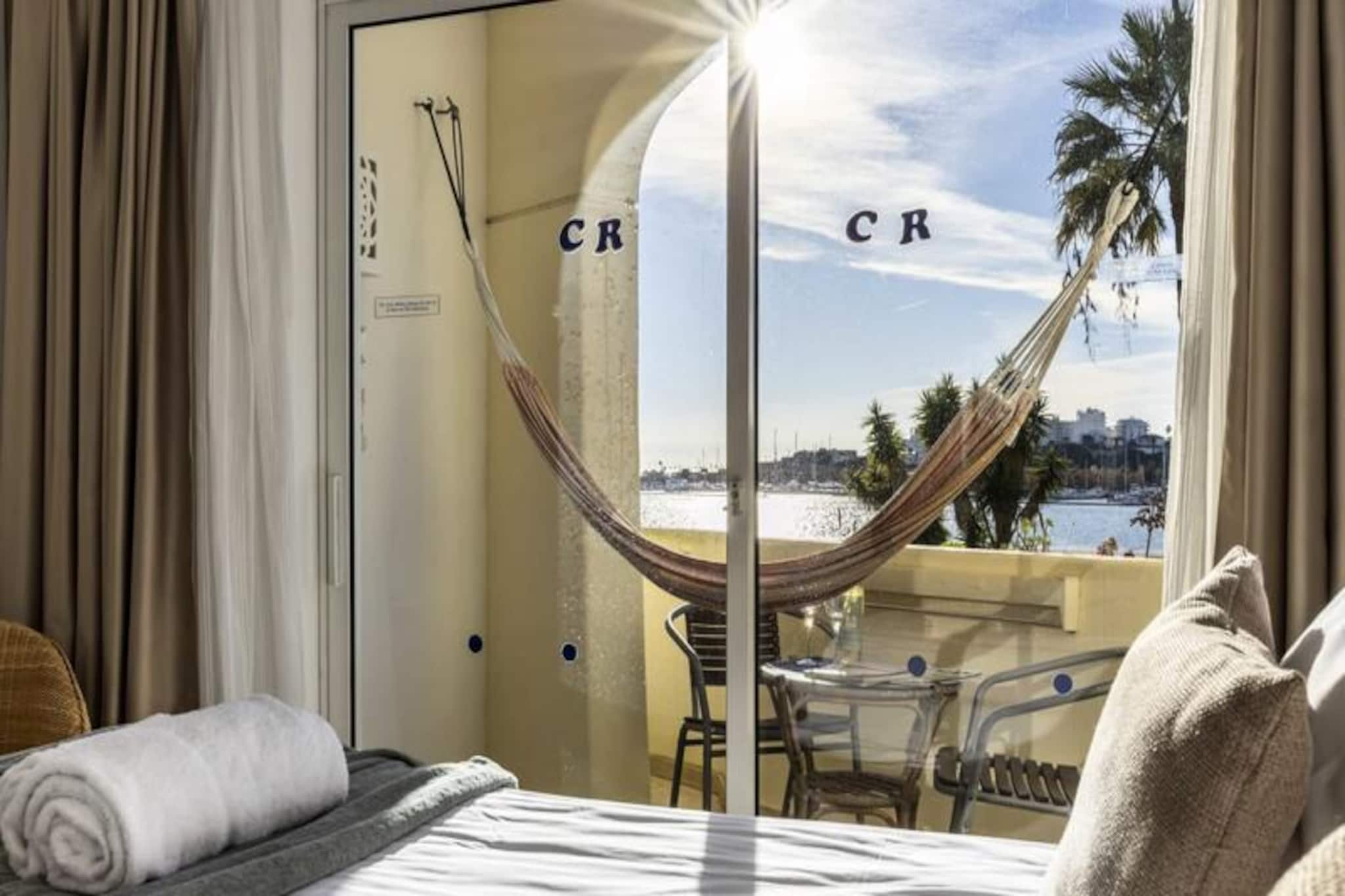 Apartment in Ferragudo with Sea Views