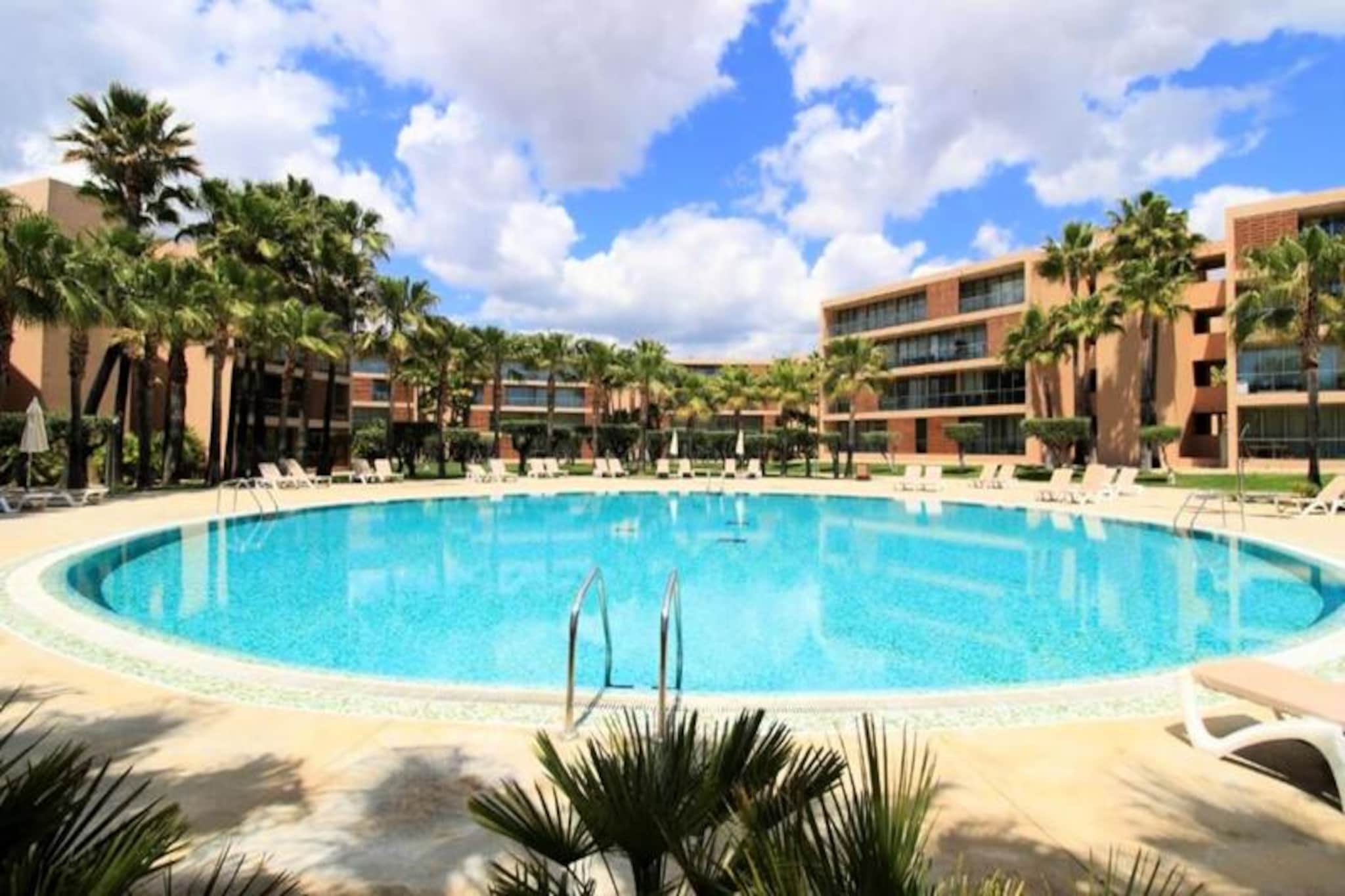 Apartment in Guia with Pool near Beaches