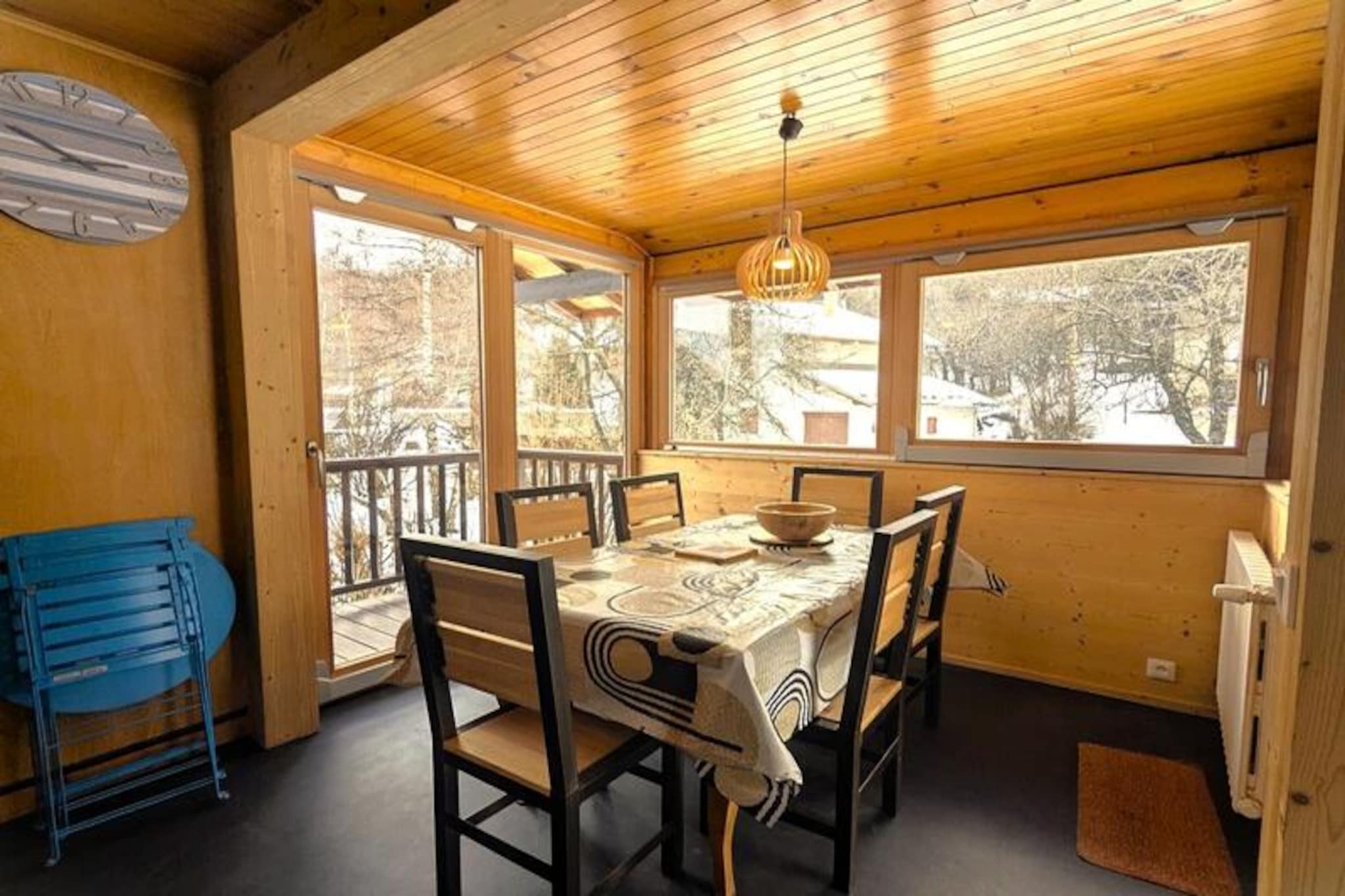 Chalet in Puy-Saint-Vincent near Slopes