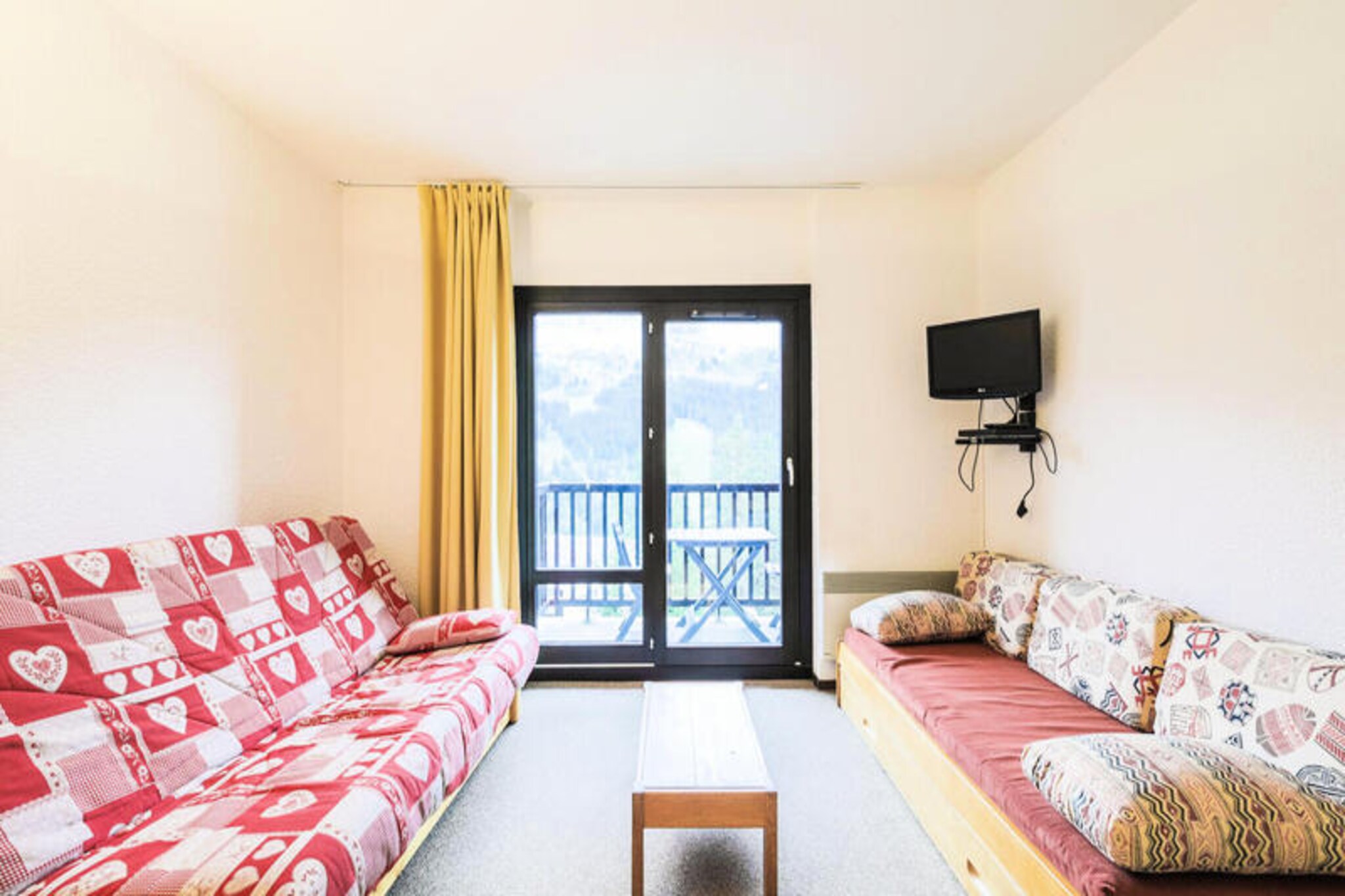 Apartment in Flaine Forêt near Ski Lifts