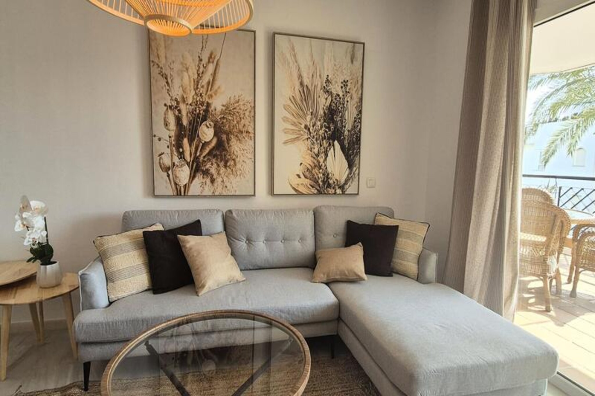 Apartment in Calahonda with Beach Access