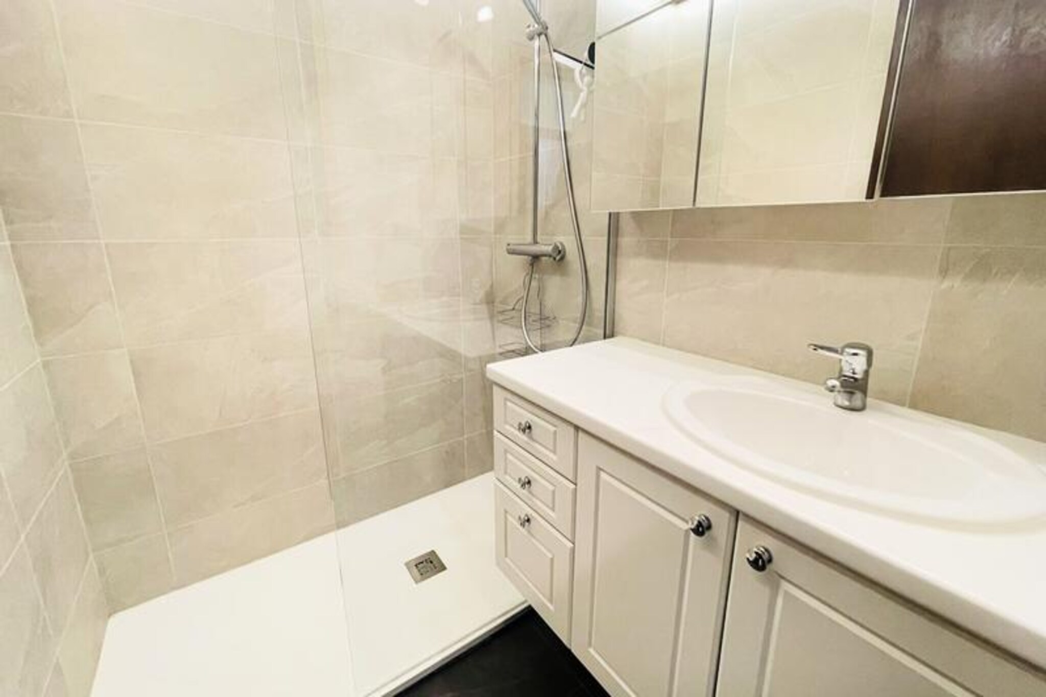 Apartment in NDB with Ski-In/Ski-Out Access