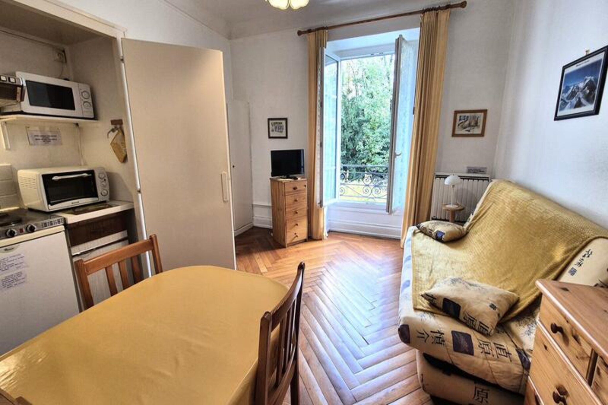 Apartment in Aix-les-Bains with Pool