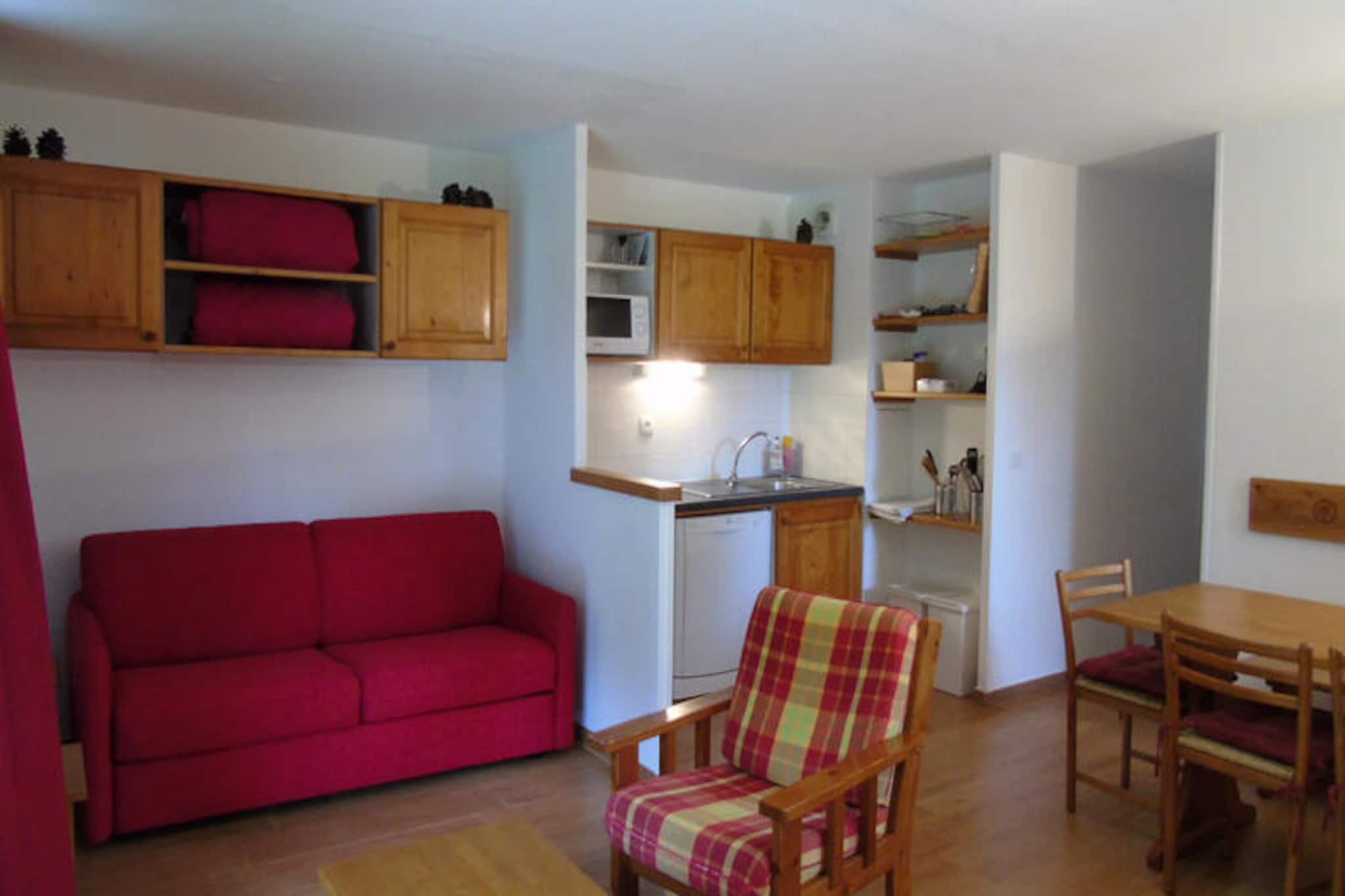 2 Rooms for 6 People