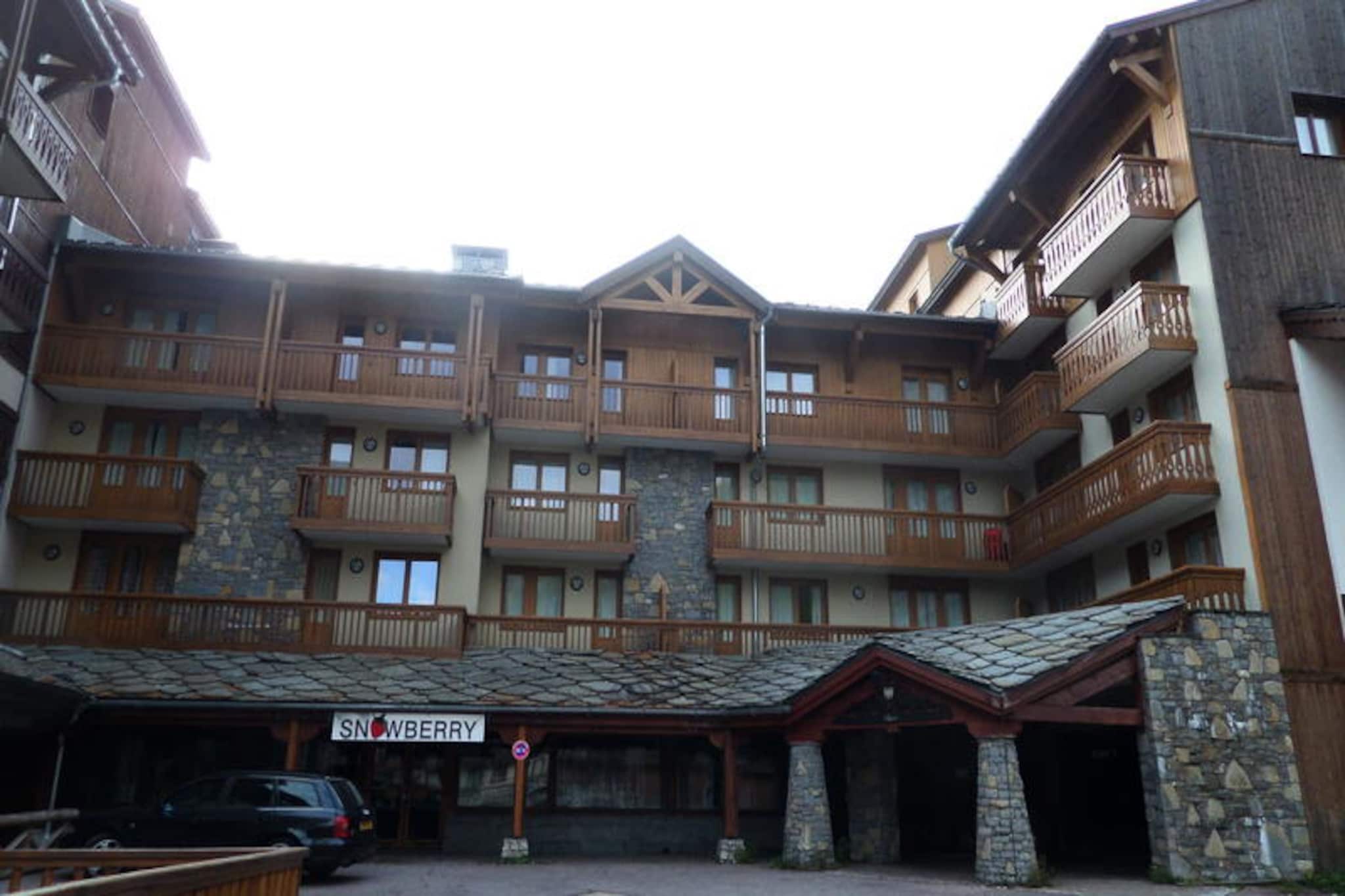 Amidst the breathtaking landscapes of the French Alps, this charming alpine retreat offers an unforgettable escape for nature lovers and adventure seekers alike. Surrounded by majestic peaks and pristine slopes, this property is a haven for those looking to immerse themselves in the beauty of the mountains while enjoying modern comforts and conveniences. Whether you visit during the snowy winters or vibrant summers, this destination promises a unique and enriching experience.
The property boasts a spacious and thoughtfully designed interior, accommodating up to eight guests with ease. Its open-plan living area is perfect for gathering after a day of exploration, while the fully equipped kitchen invites you to prepare hearty meals to share with loved ones. Large windows flood the space with natural light, offering stunning views of the surrounding alpine scenery. Modern amenities such as WiFi, a flat-screen TV, and cozy furnishings ensure a comfortable stay, while the balcony provides a serene spot to sip your morning coffee or unwind in the evening.
Located just a short distance from key ski lifts and trails, this retreat is a gateway to the renowned Paradiski domain, offering endless opportunities for skiing, snowboarding, and hiking. In the warmer months, the area transforms into a paradise for mountain biking, paragliding, and exploring the lush landscapes of the Tarentaise Valley. Nearby, you’ll find charming villages, local markets, and traditional restaurants serving delicious Savoyard cuisine.
Whether you’re seeking thrilling outdoor adventures or a peaceful alpine escape, this property provides the perfect base for creating lasting memories in one of the most picturesque regions of France.