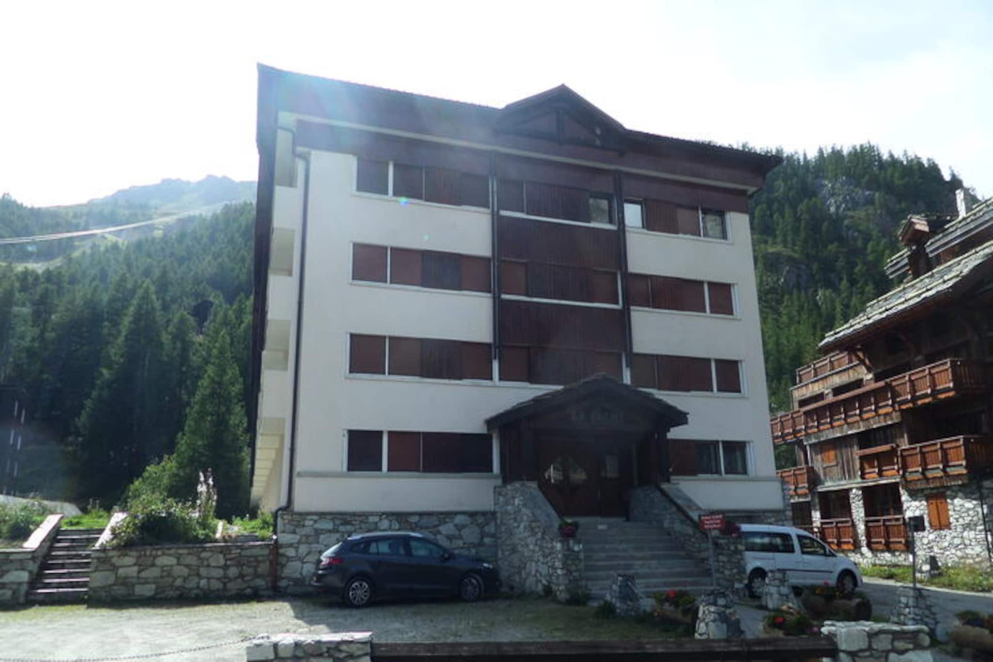 Beautiful 2-room apartment, completely renovated, for 5 people
