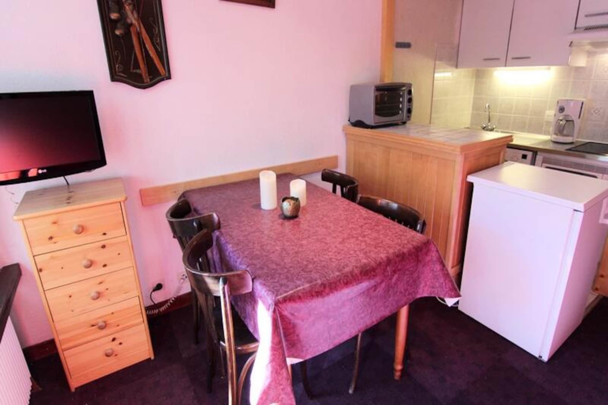 Apartment in Péclet near Ski Slopes