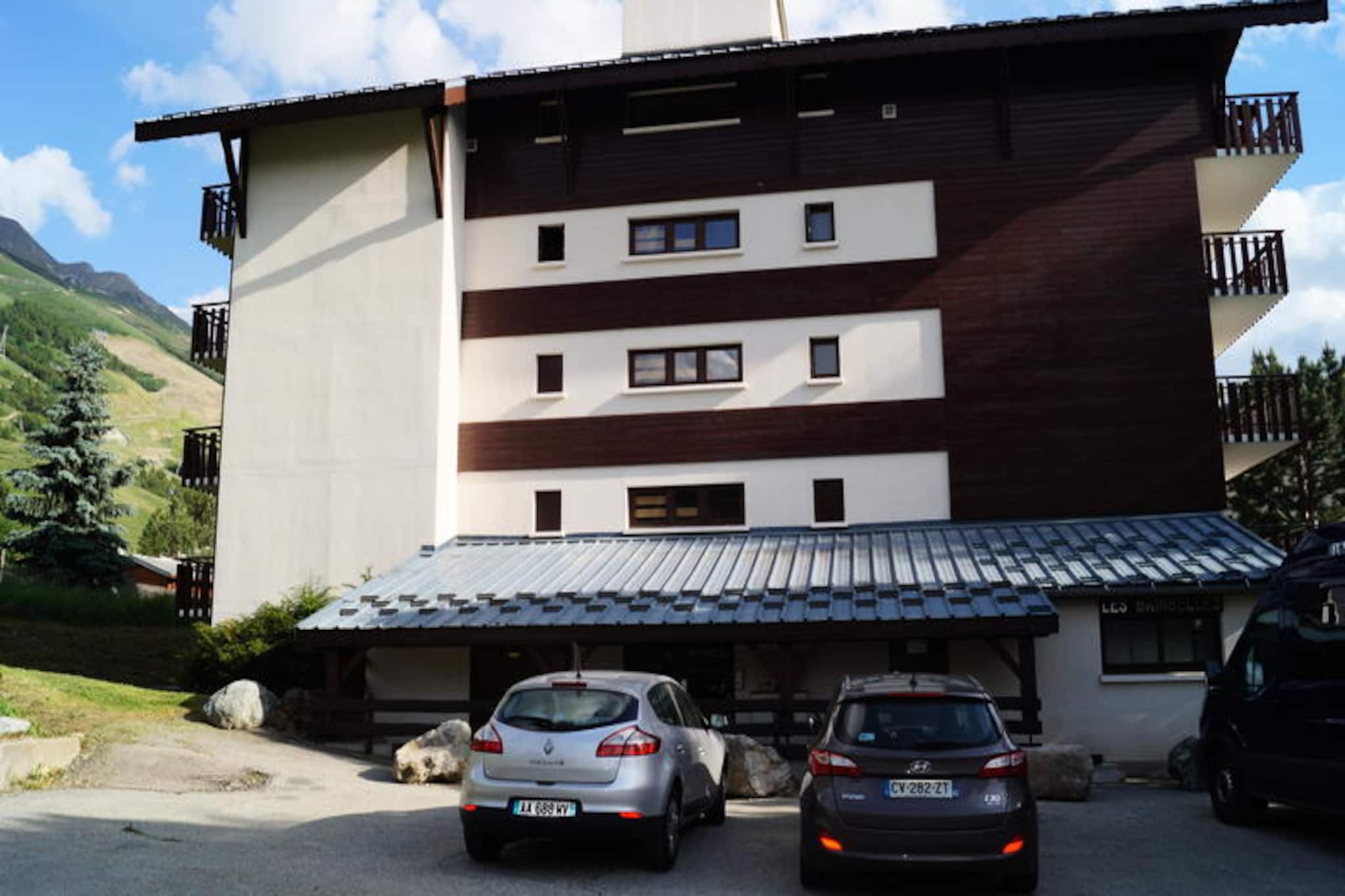 Apartment in Les Deux Alpes Ski Access