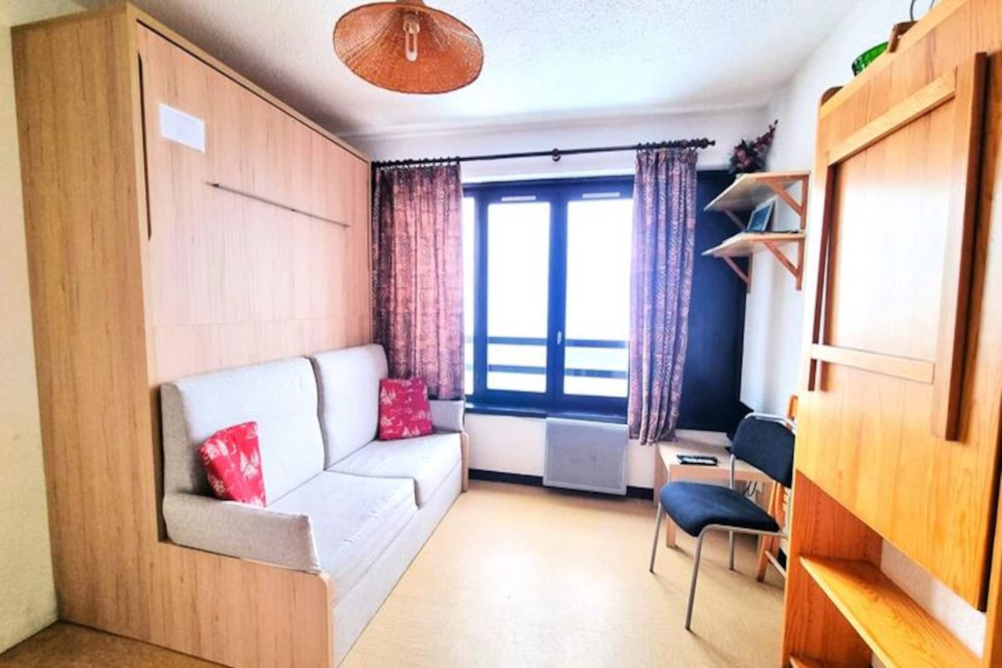 Apartment in Vallouise with Ski Access